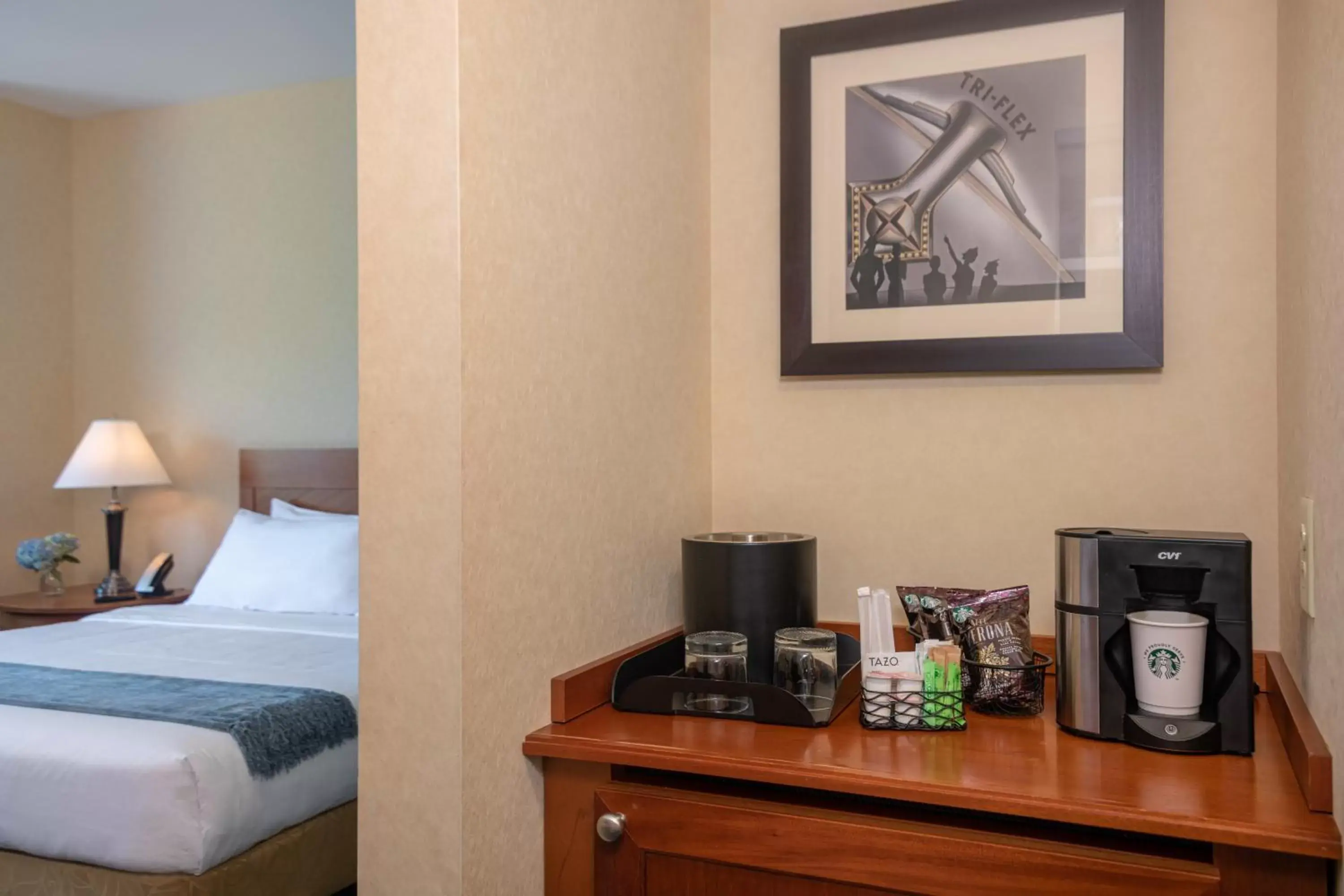 Coffee/tea facilities, Bed in Southbridge Hotel and Conference Center Coffee/tea facilities, Bed in Southbridge Hotel and Conference Center