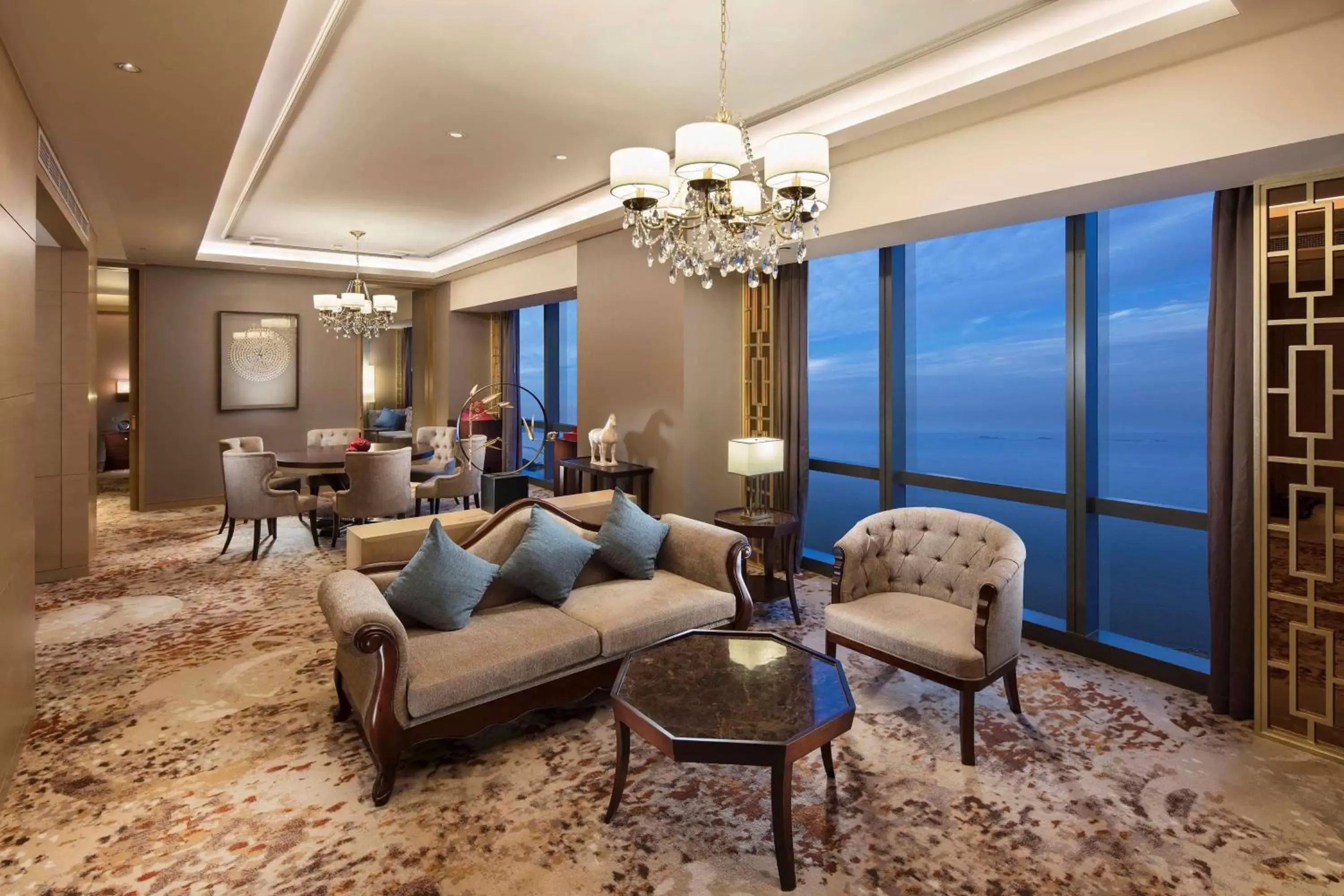 View (from property/room), Seating Area in Hilton Yantai