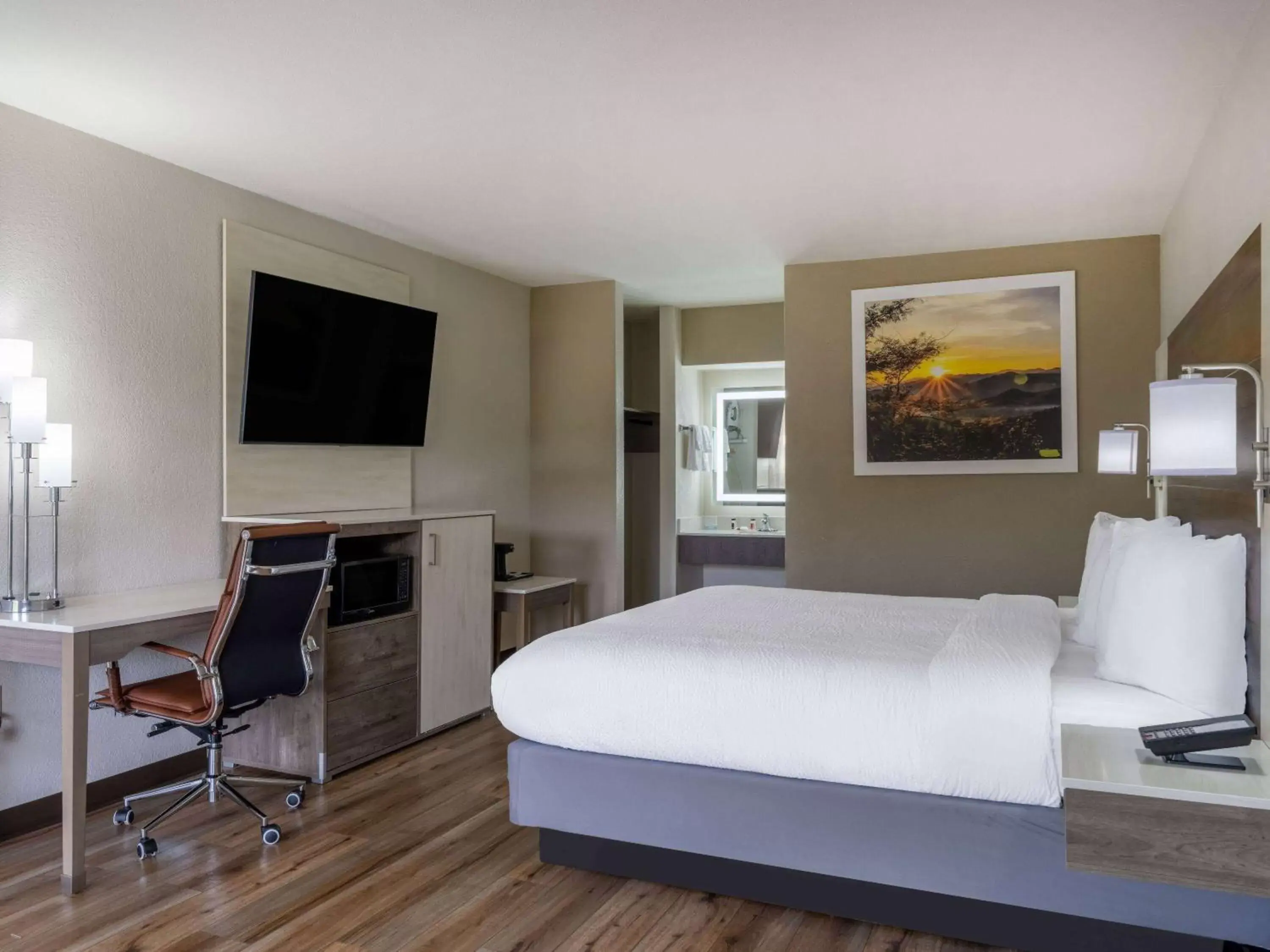 Photo of the whole room, Bed in Days Inn by Wyndham Clemson Photo of the whole room, Bed in Days Inn by Wyndham Clemson