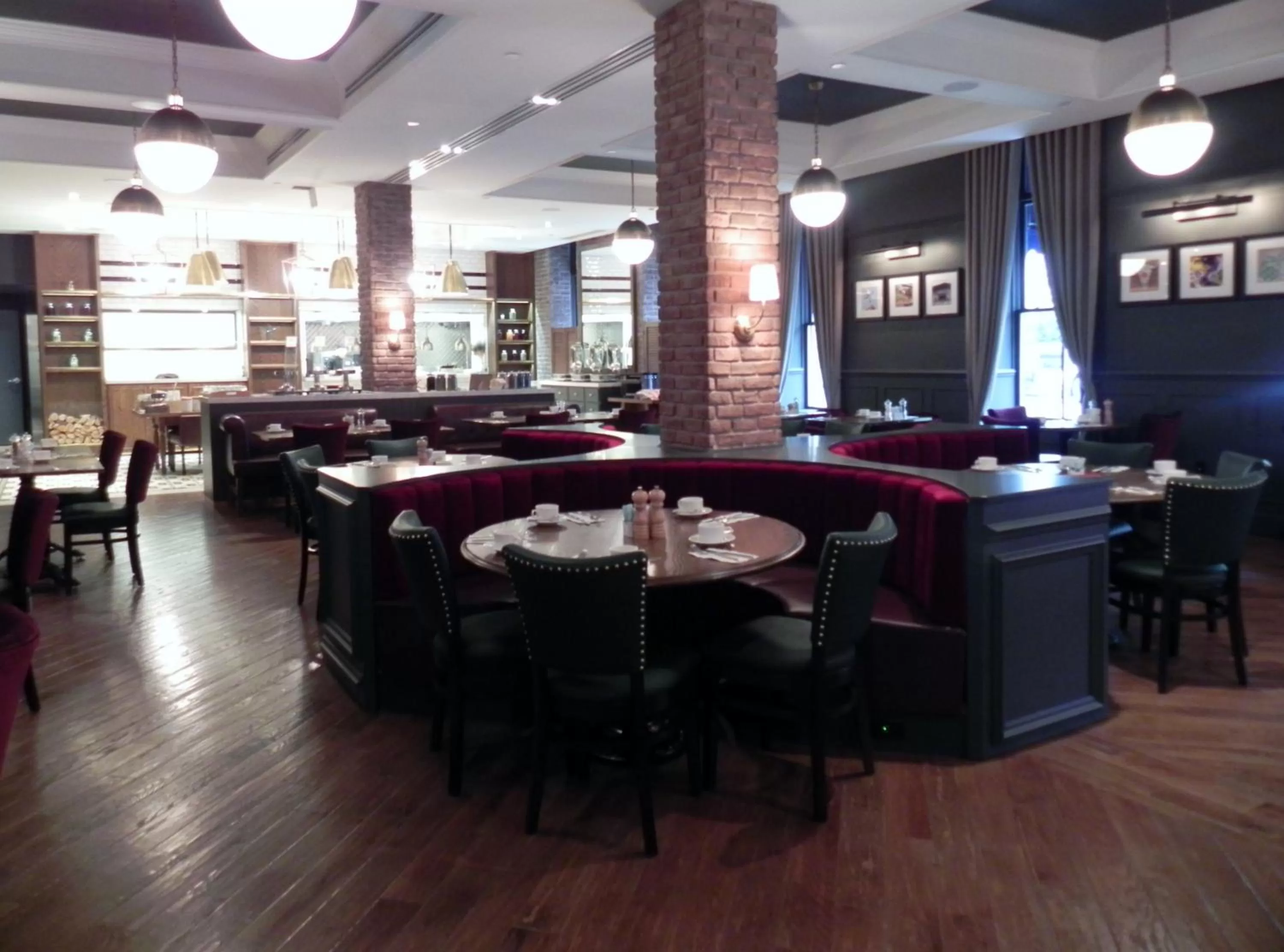 Restaurant/places to eat in DoubleTree by Hilton Ottawa Downtown