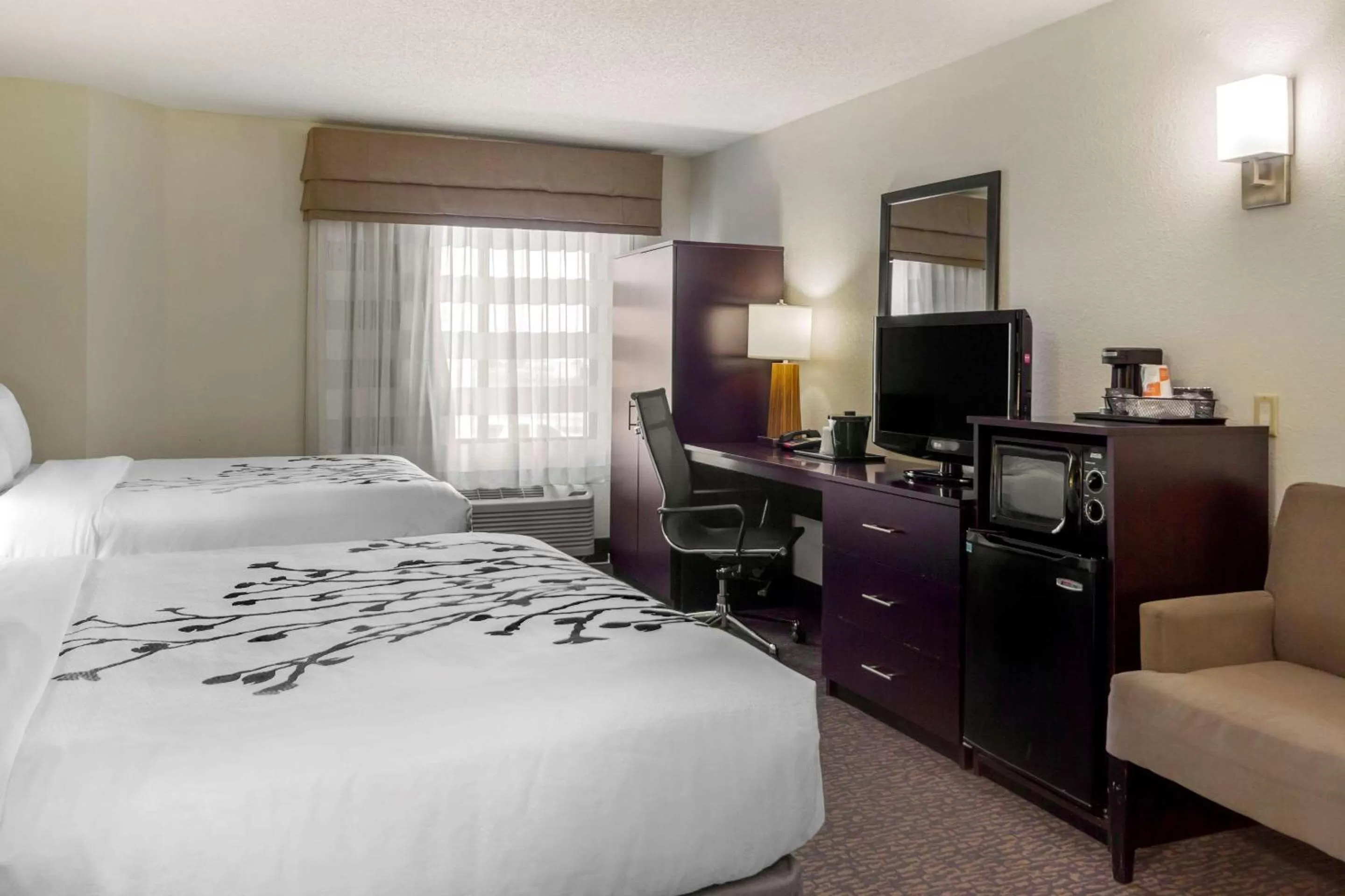 Photo of the whole room, Bed in Sleep Inn Grand Island North