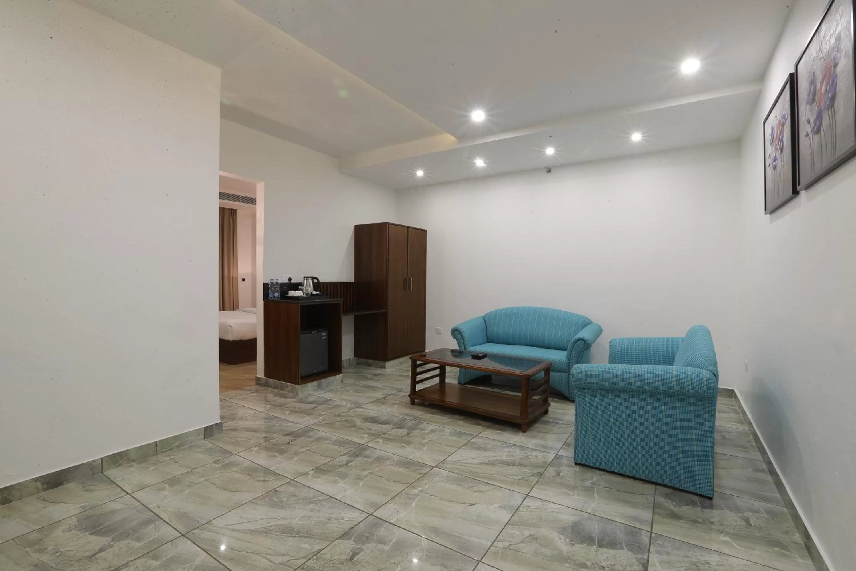 Bed in Grand Hotel Nawanshahr