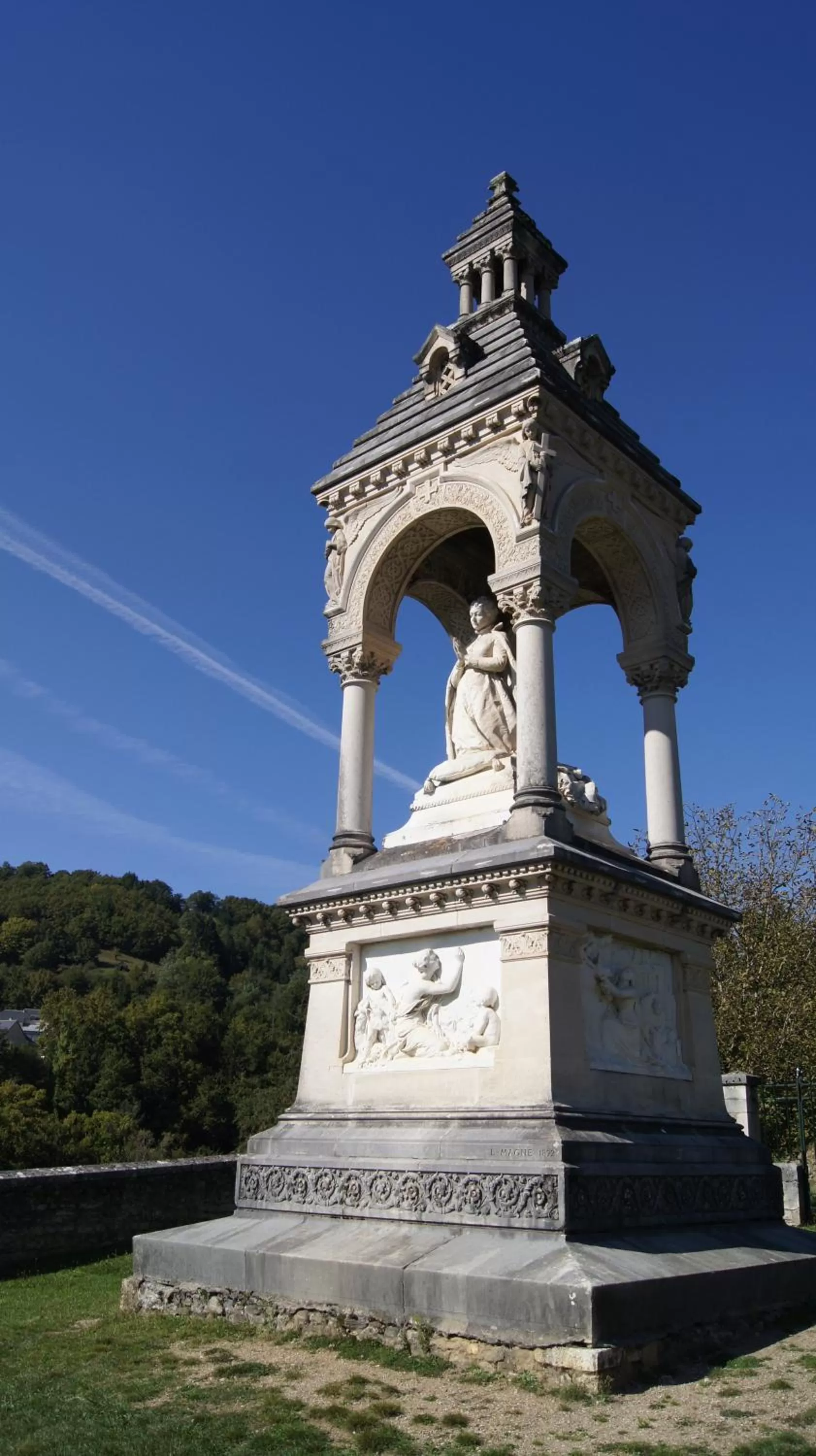 Nearby landmark in Chateau Ricard