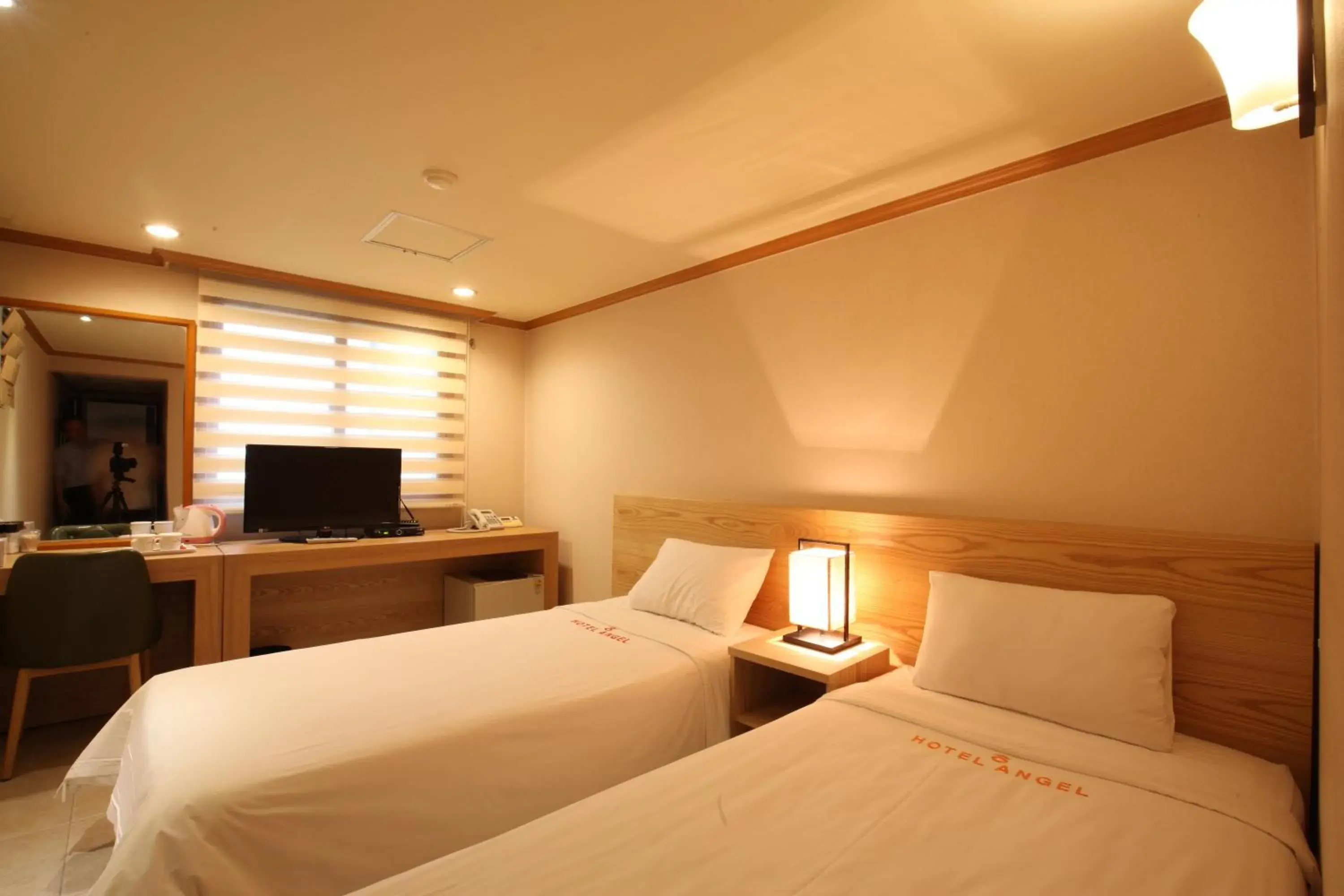 Standard Twin Room in Angel Hotel Standard Twin Room in Angel Hotel