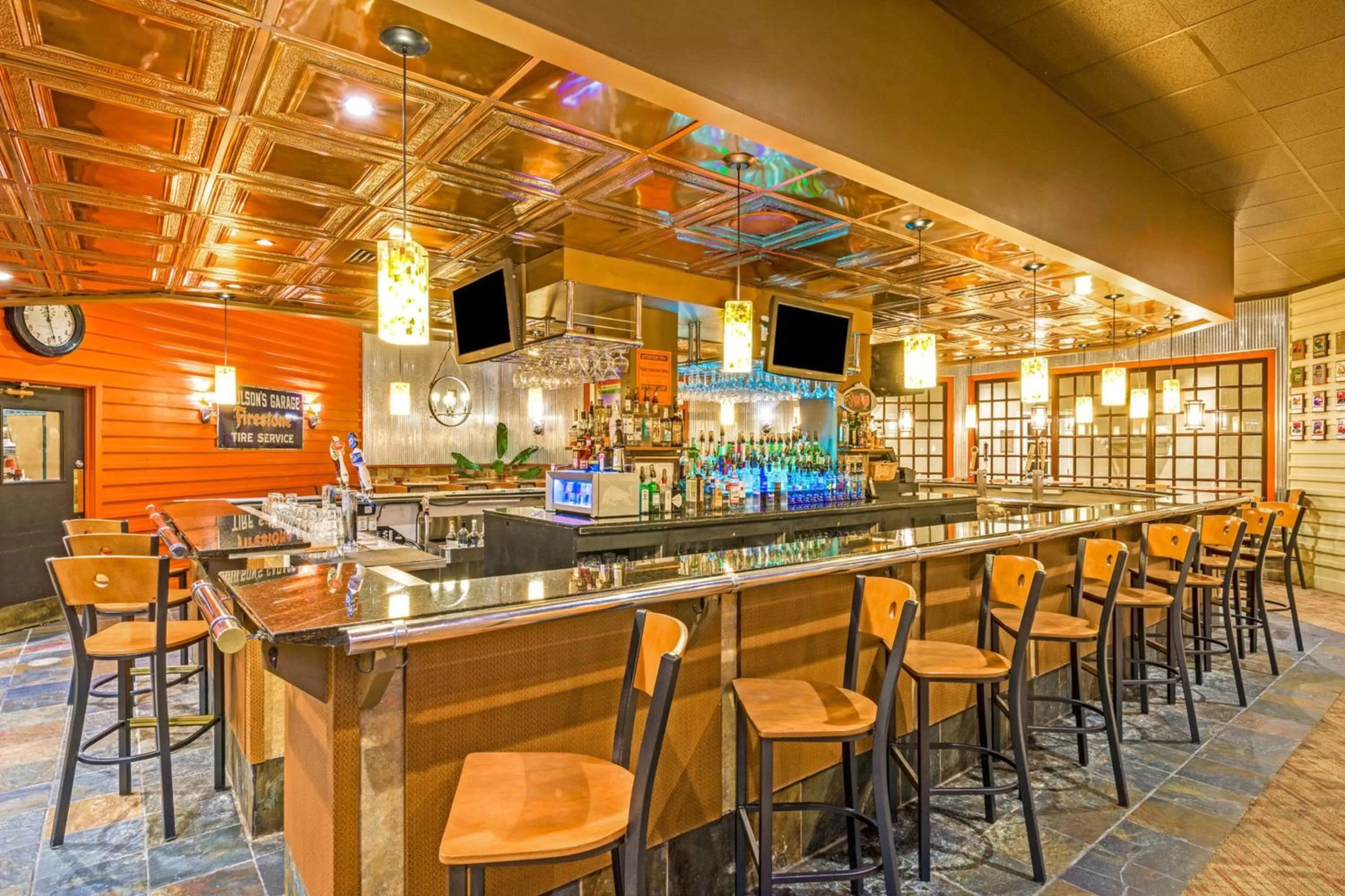 Lounge or bar in Wyndham Garden York