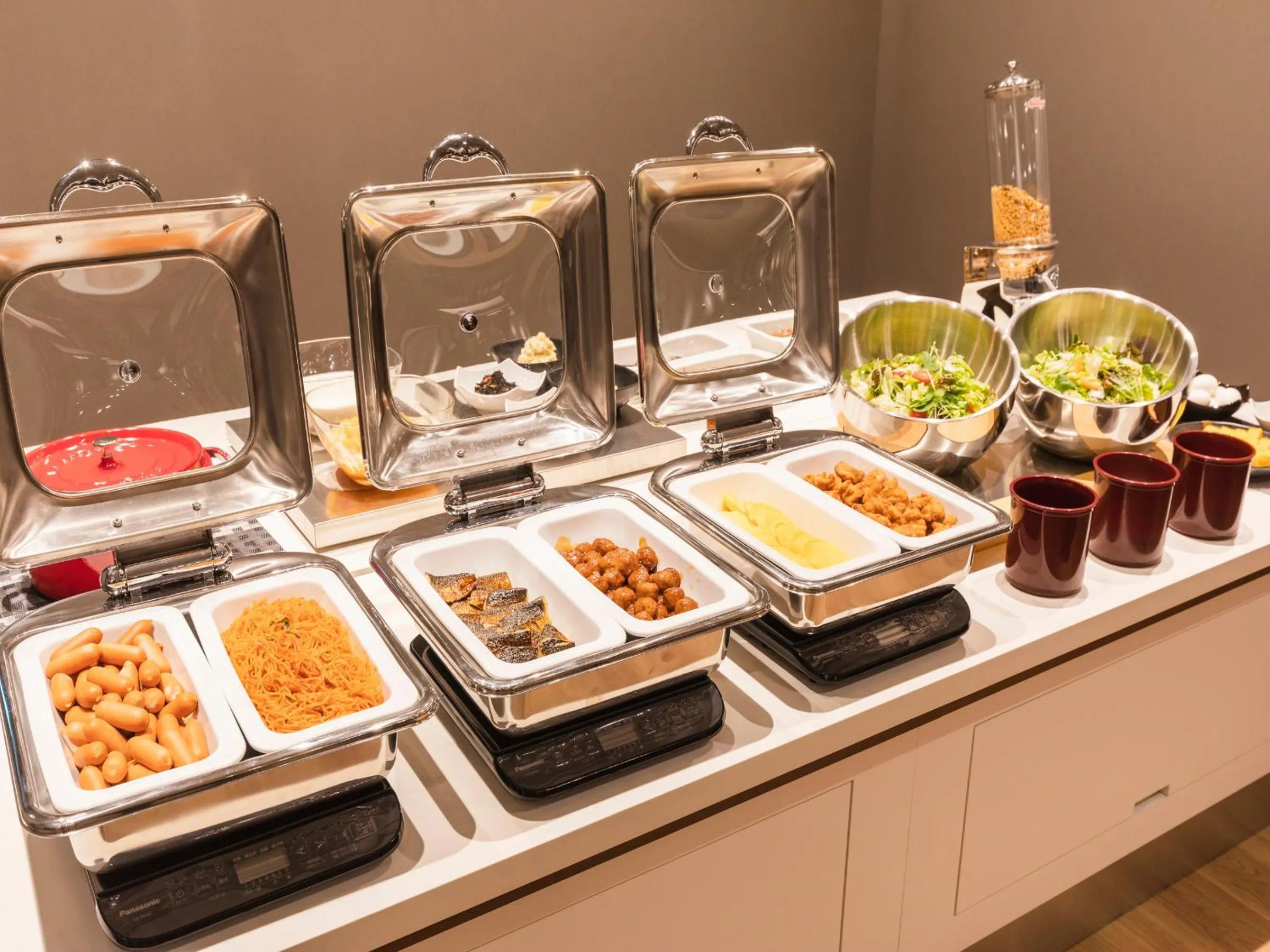 Buffet breakfast in Sotetsu Fresa Inn Daimon