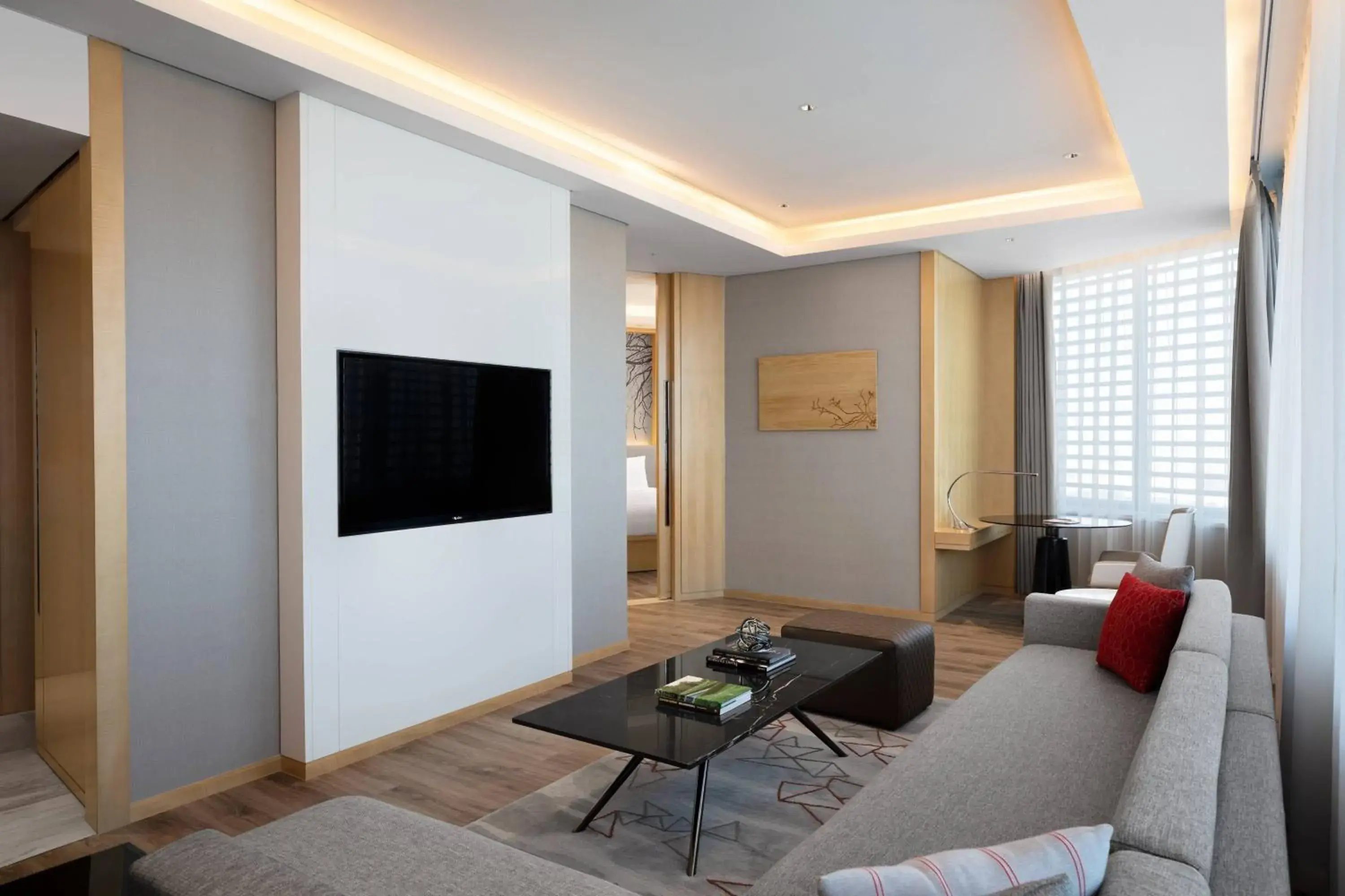 Living room, TV/Entertainment Center in Courtyard by Marriott Shanghai Songjiang