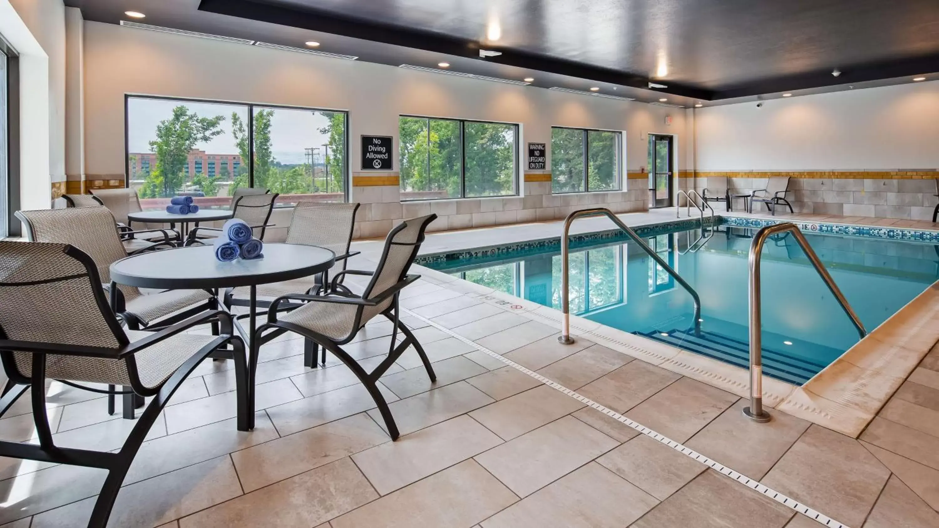 On site, Swimming Pool in Best Western Plus Cranberry-Pittsburgh North