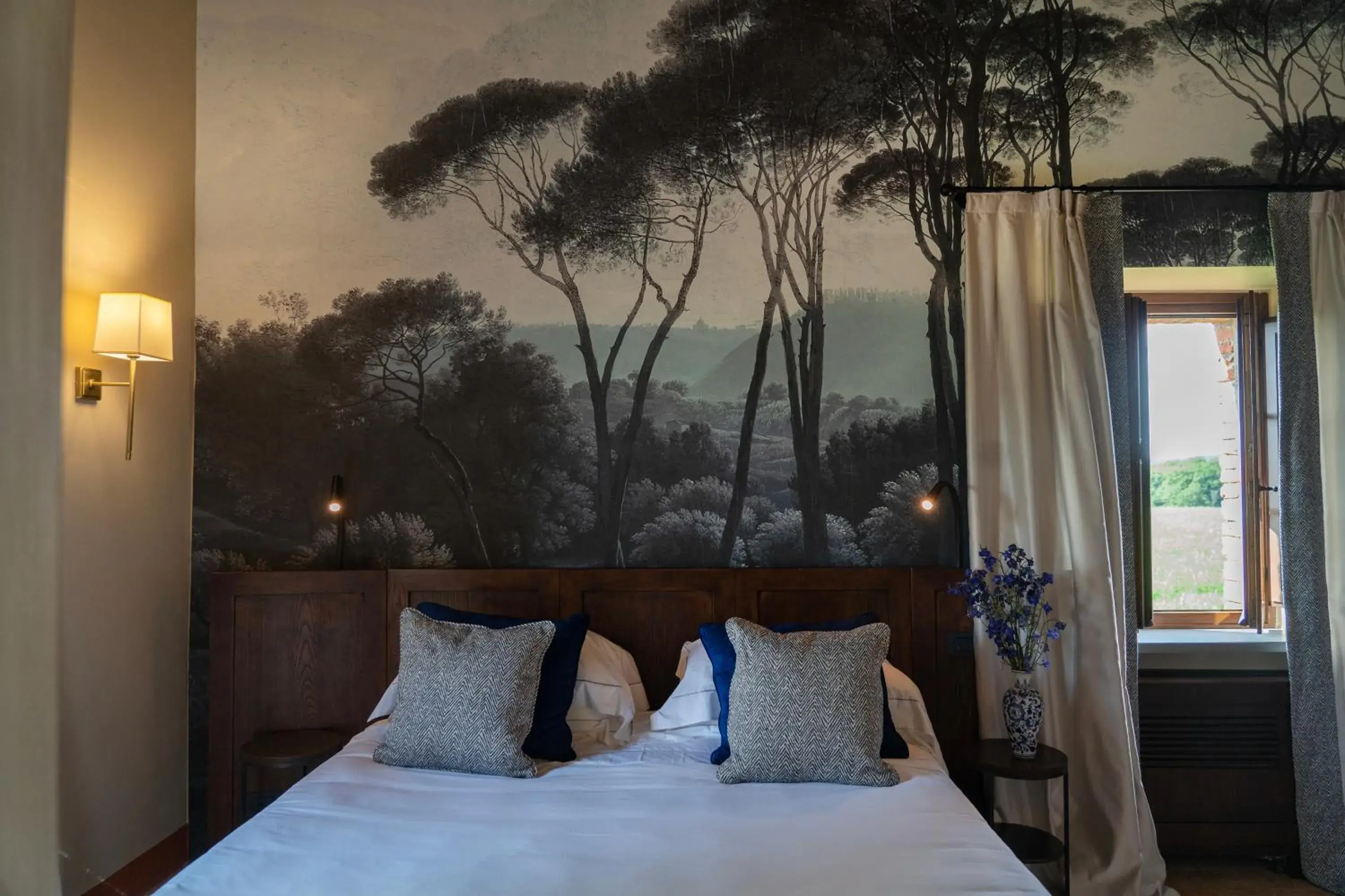 Bed in Castel Monastero - The Leading Hotels of the World