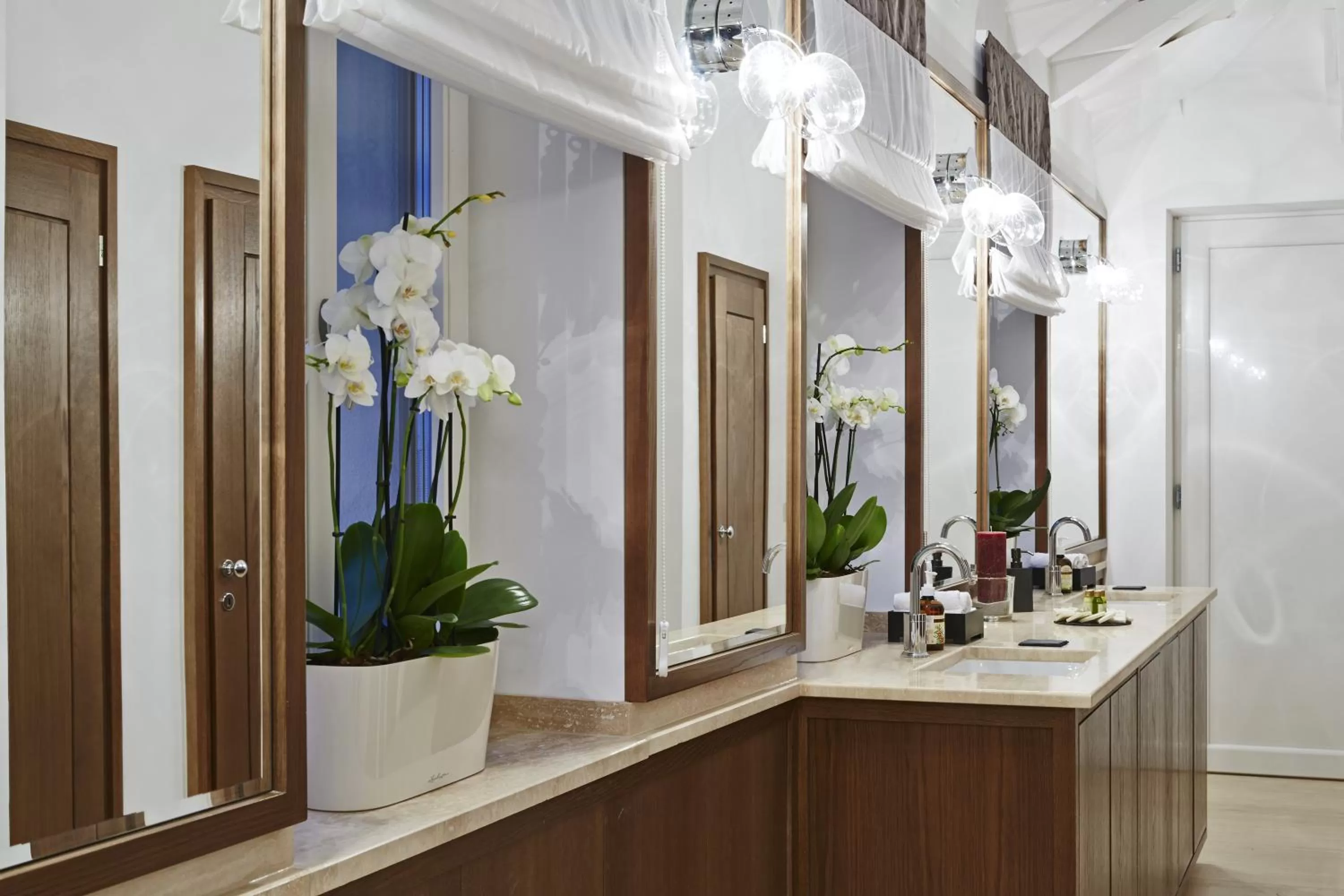 Bathroom in Botrytis Borhotel