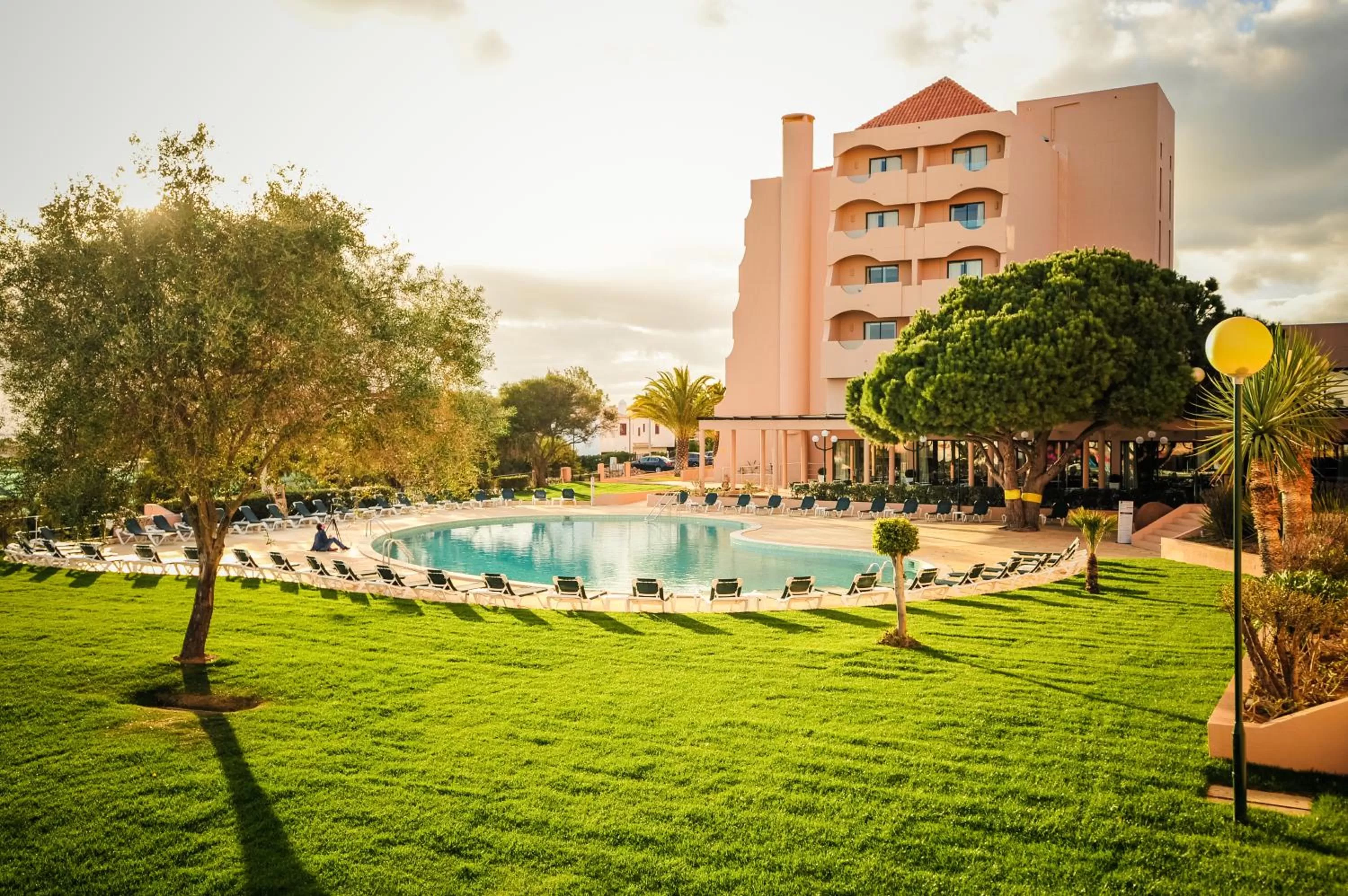 Property building in Vila Gale Atlantico