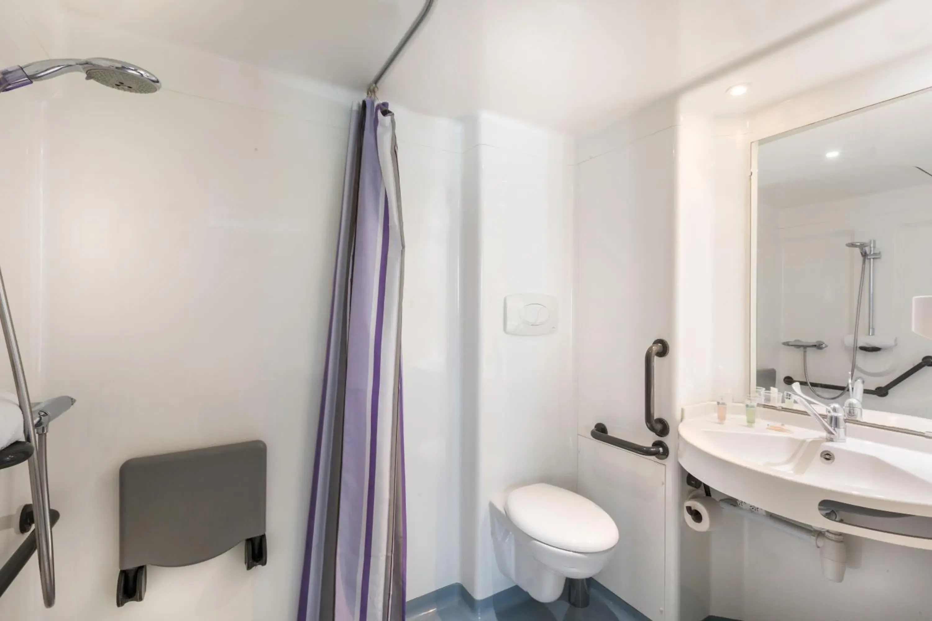 Toilet, Bathroom in Hotel Best Western La Mare O Poissons