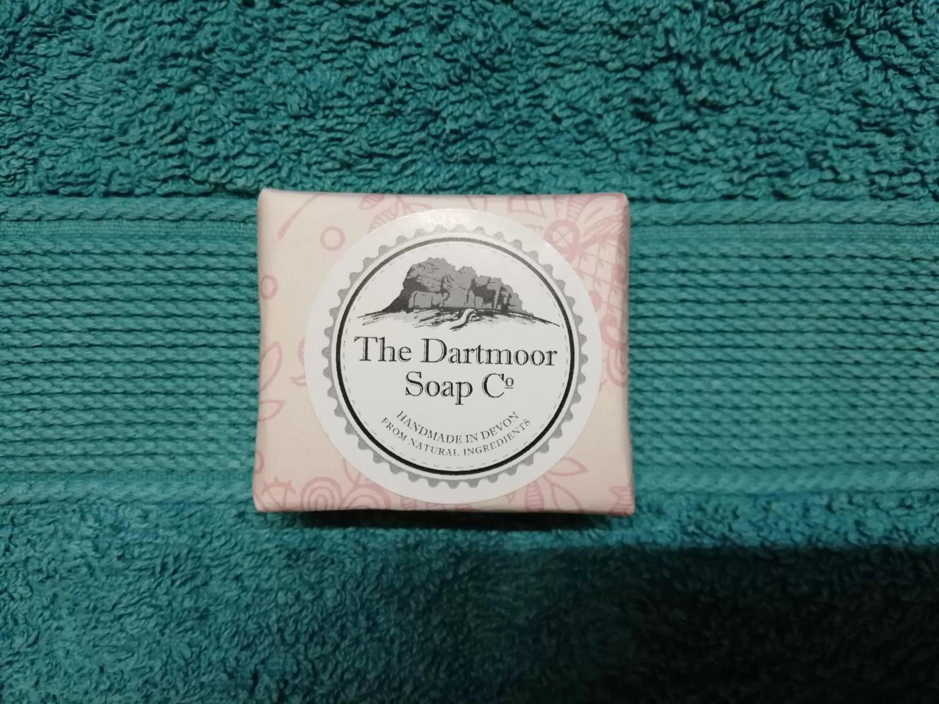 Property Logo/Sign in Lovaton Farmhouse