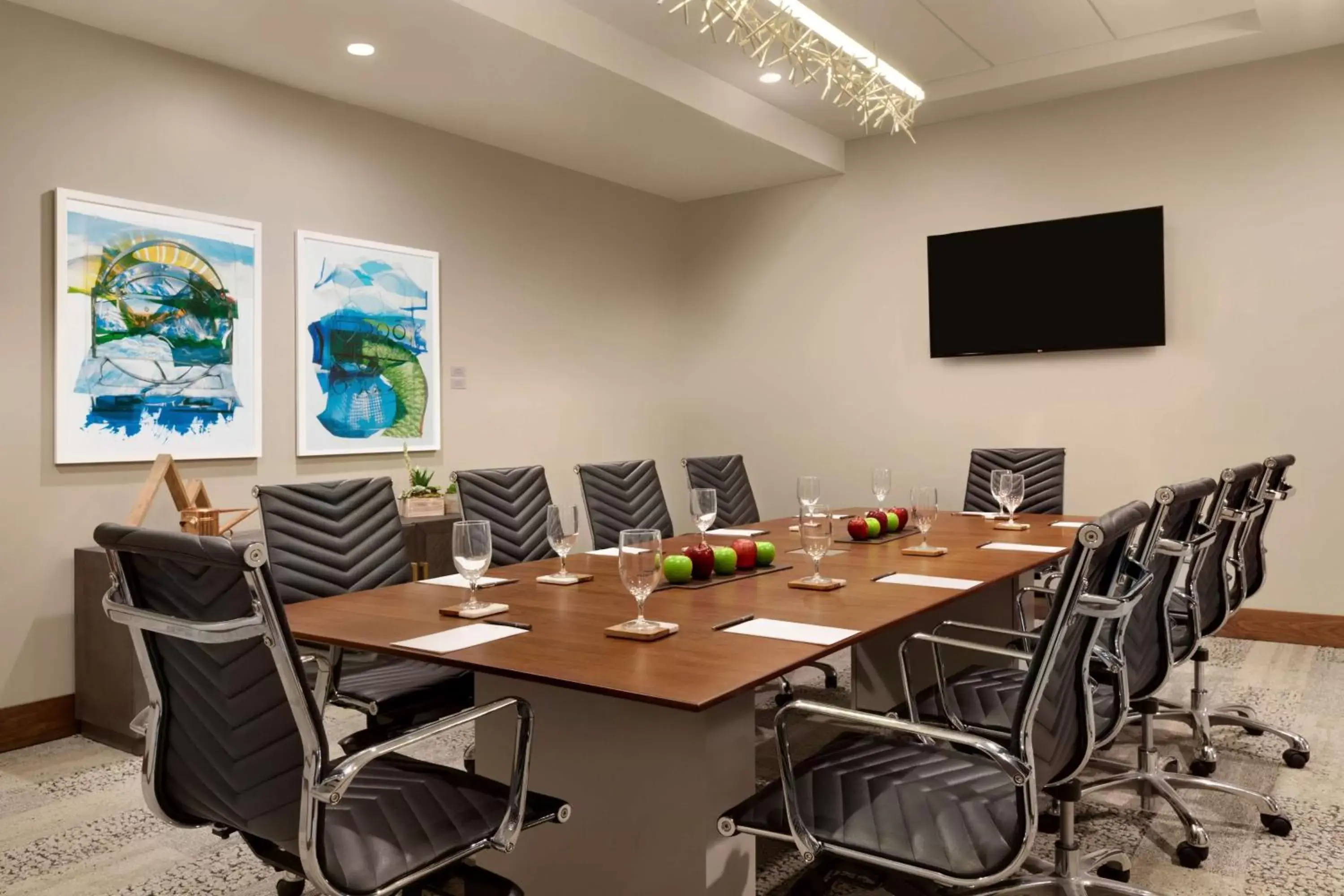 Meeting/conference room in Embassy Suites By Hilton Boulder