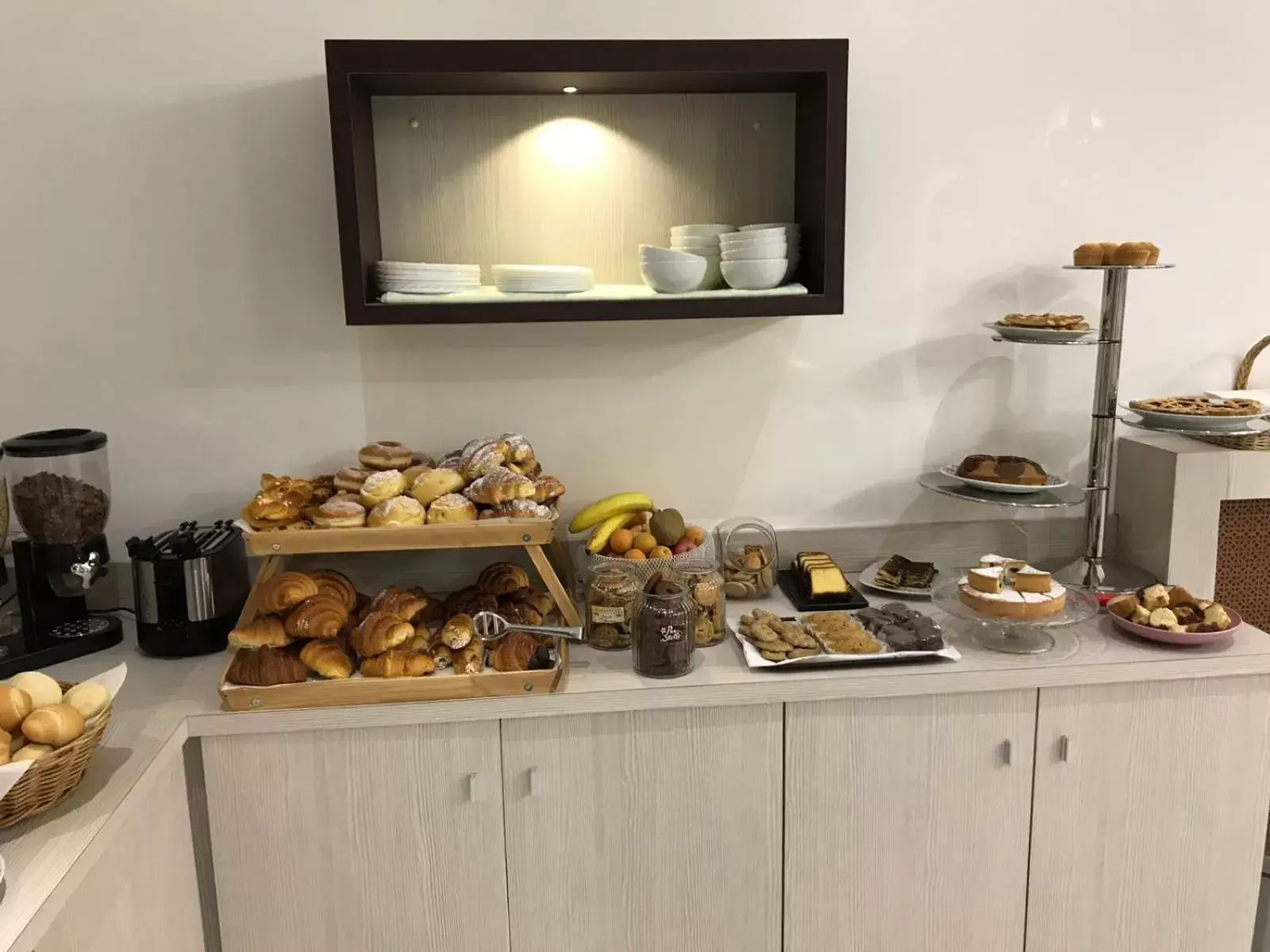 Buffet breakfast in Hotel Frejus