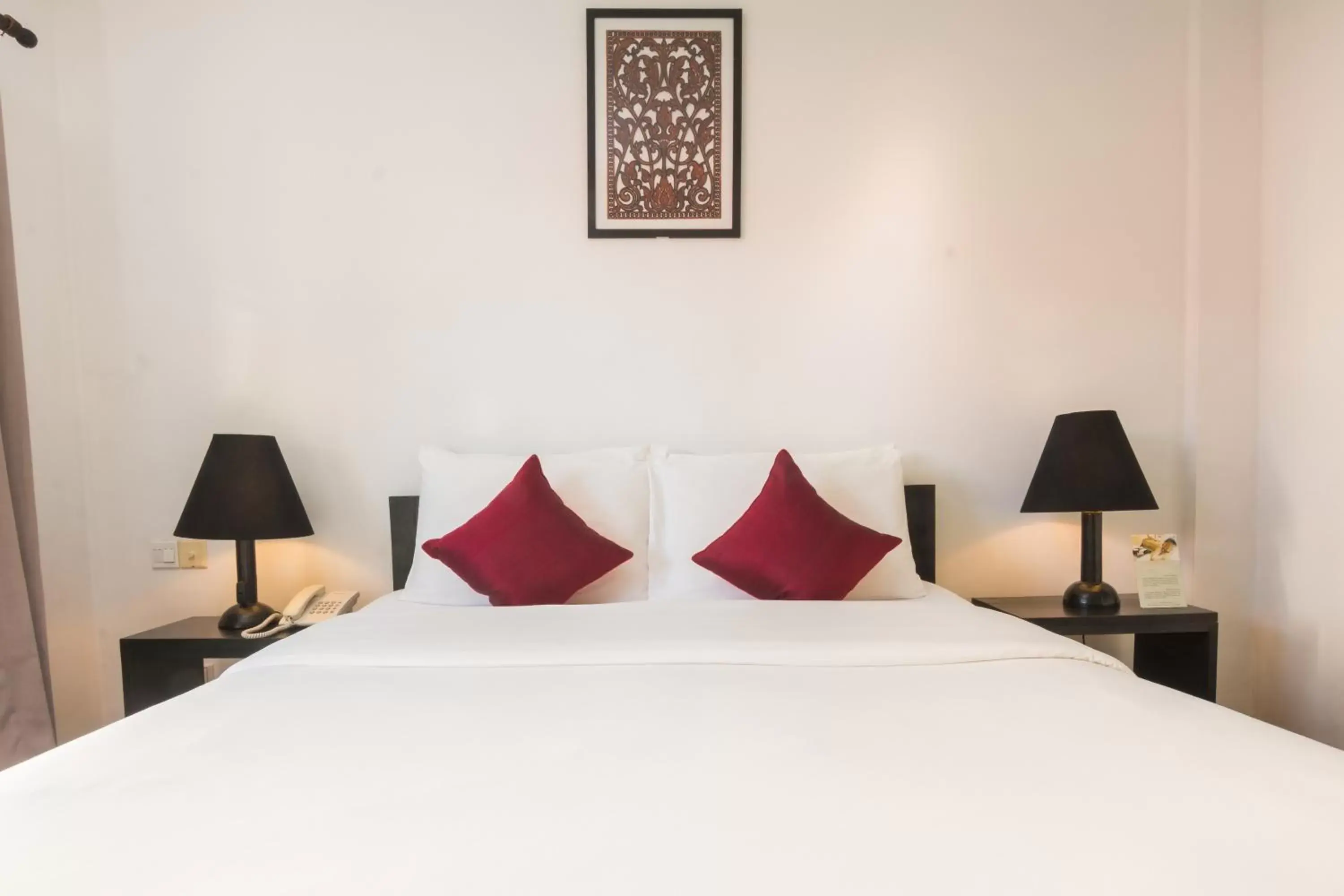 Bedroom, Bed in Apsara Centrepole Hotel