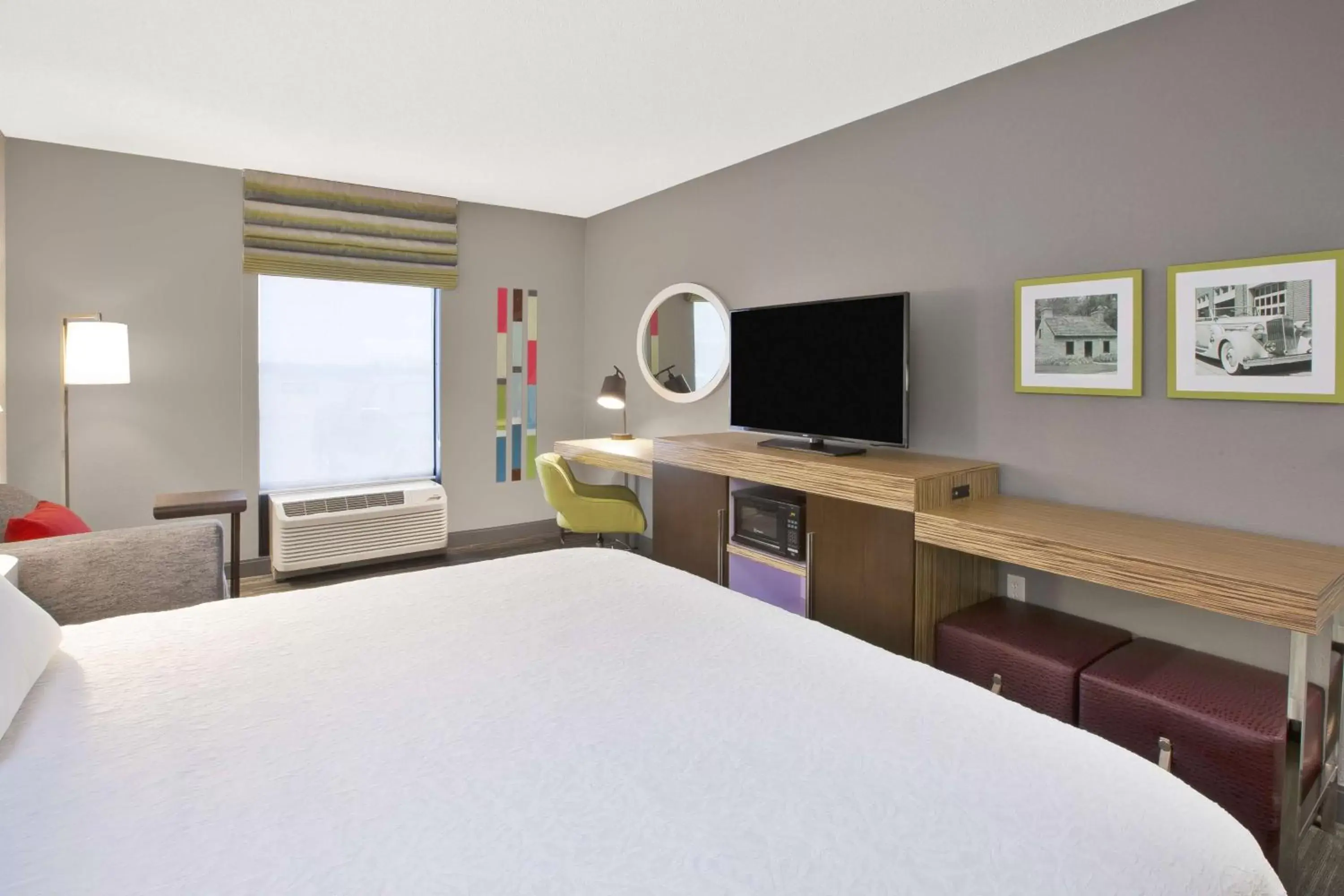 Bedroom in Hampton Inn & Suites Springboro