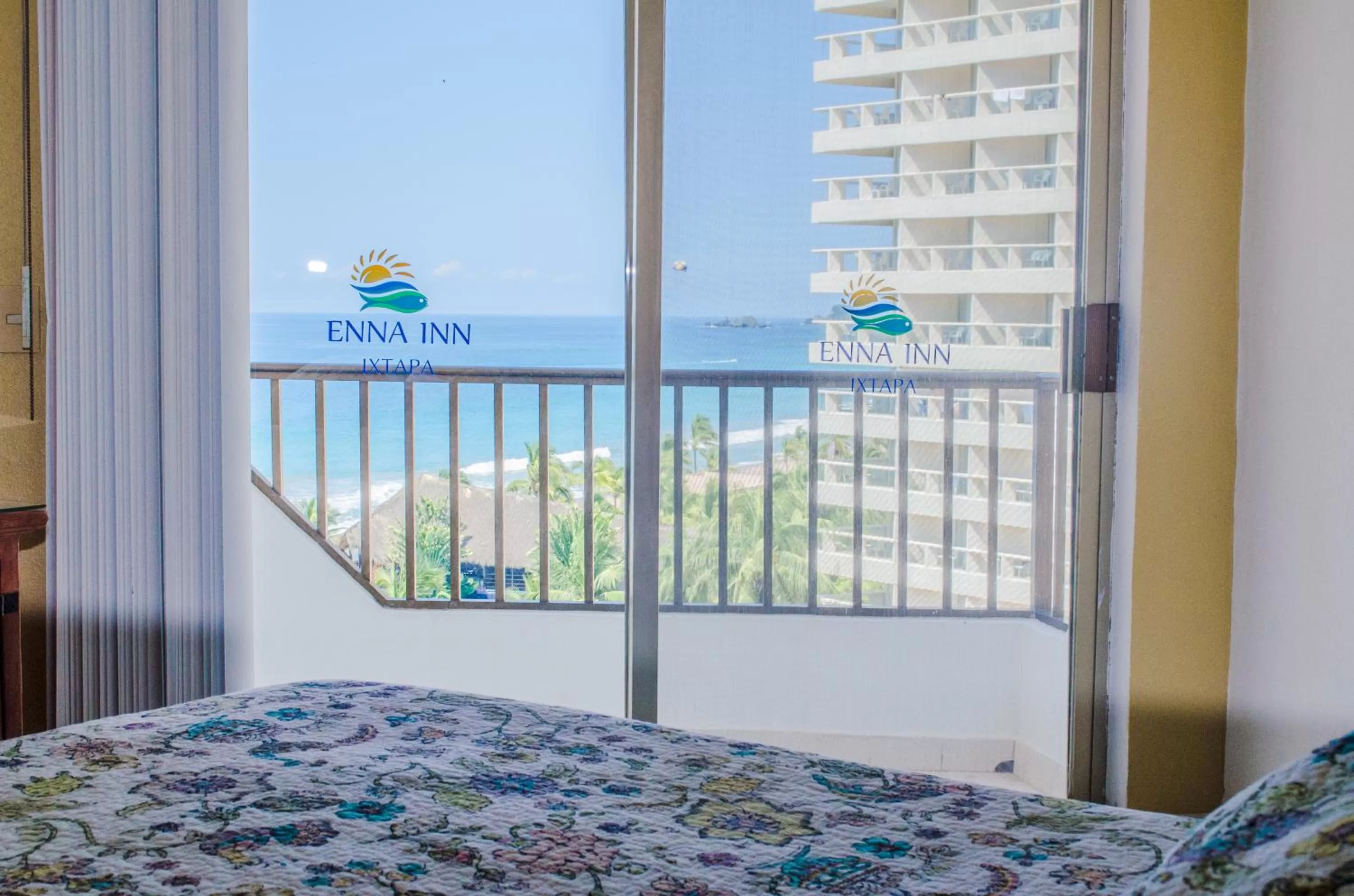 Bed in ENNA INN IXTAPA DEPARTAMENTOS ViSTA AL MAR