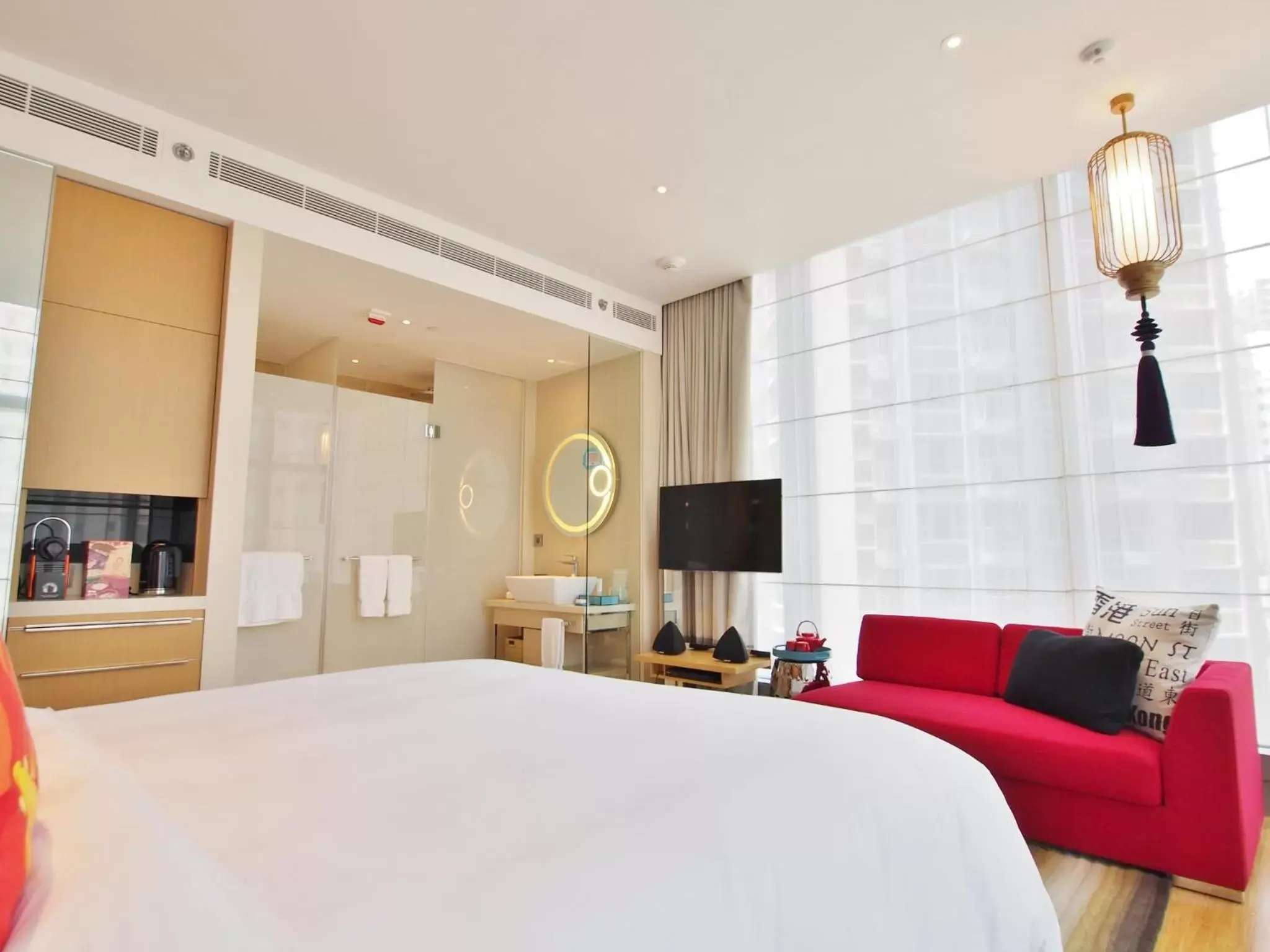 Photo of the whole room in Hotel Indigo Hong Kong Island, an IHG Hotel