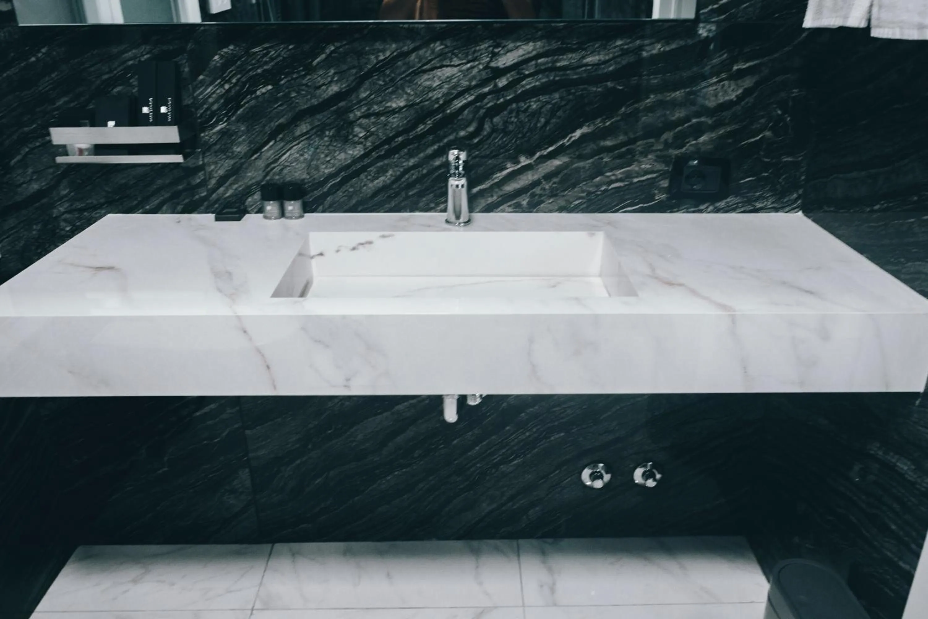 Bathroom in Gregorio VII Luxury Suites San Damaso