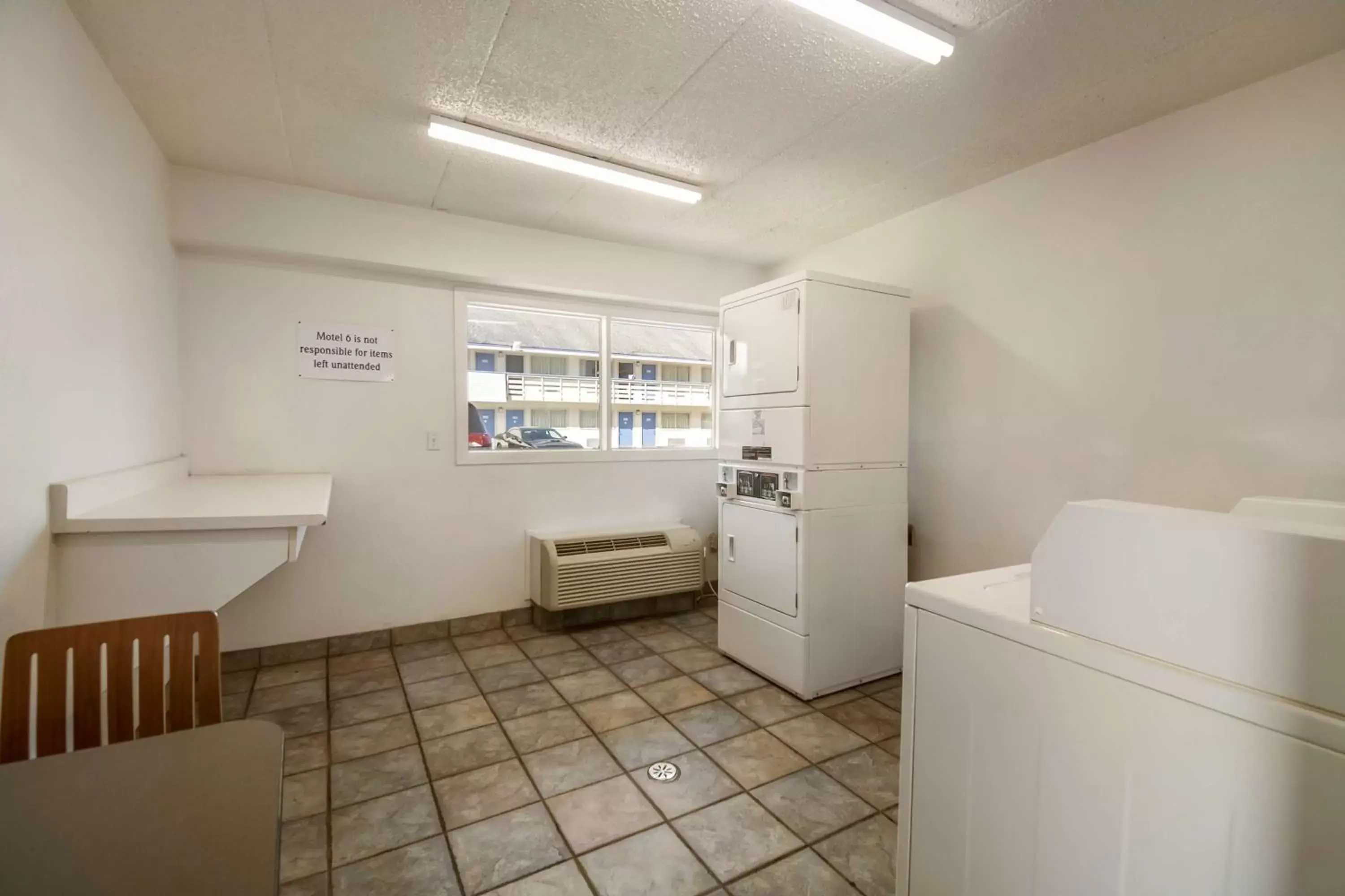 On site, Kitchen/Kitchenette in Motel 6-Grove City, OH