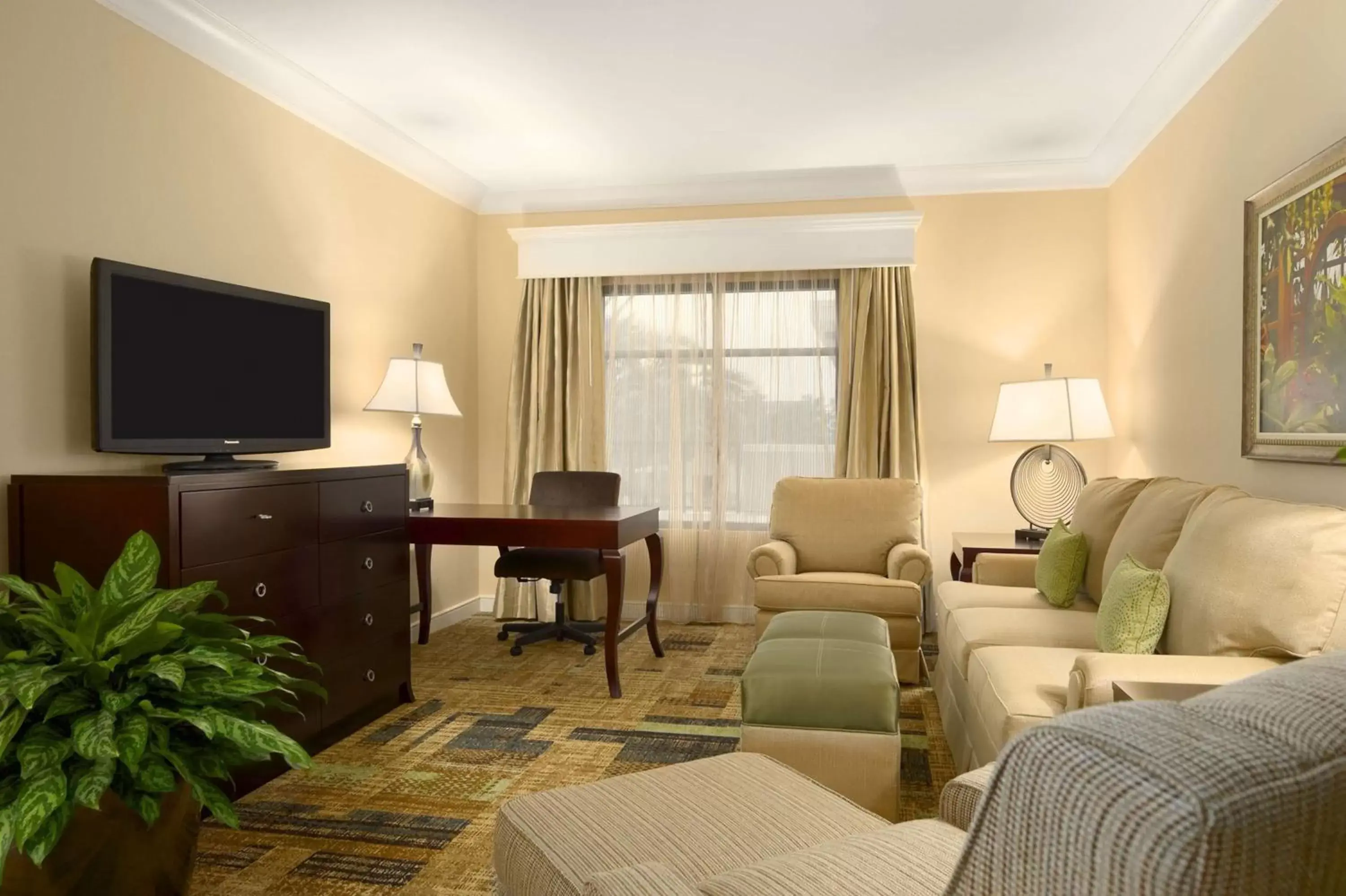 Bedroom, Seating Area in Embassy Suites by Hilton Orlando Lake Buena Vista South