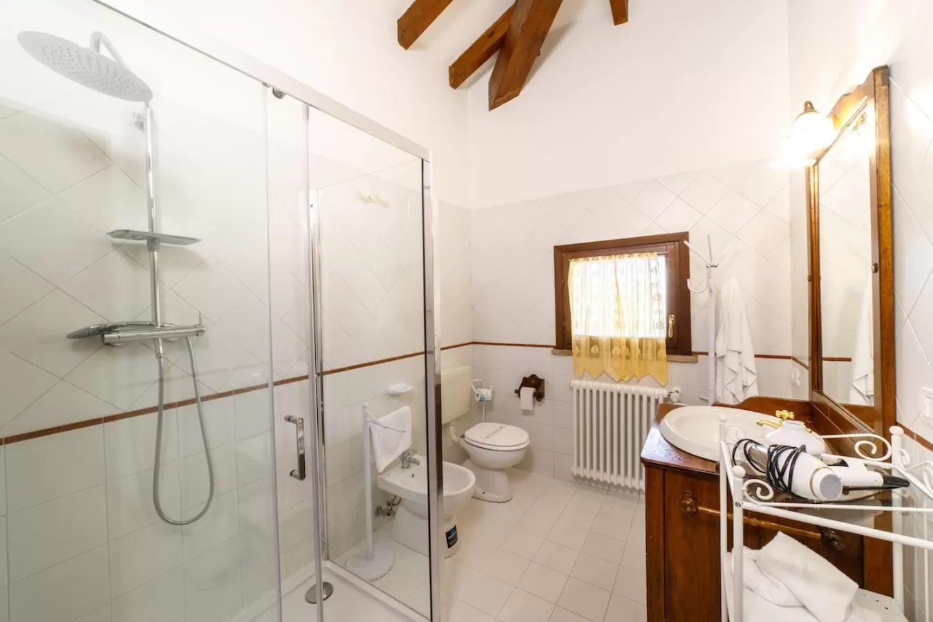 Shower in La Corte del Mulino