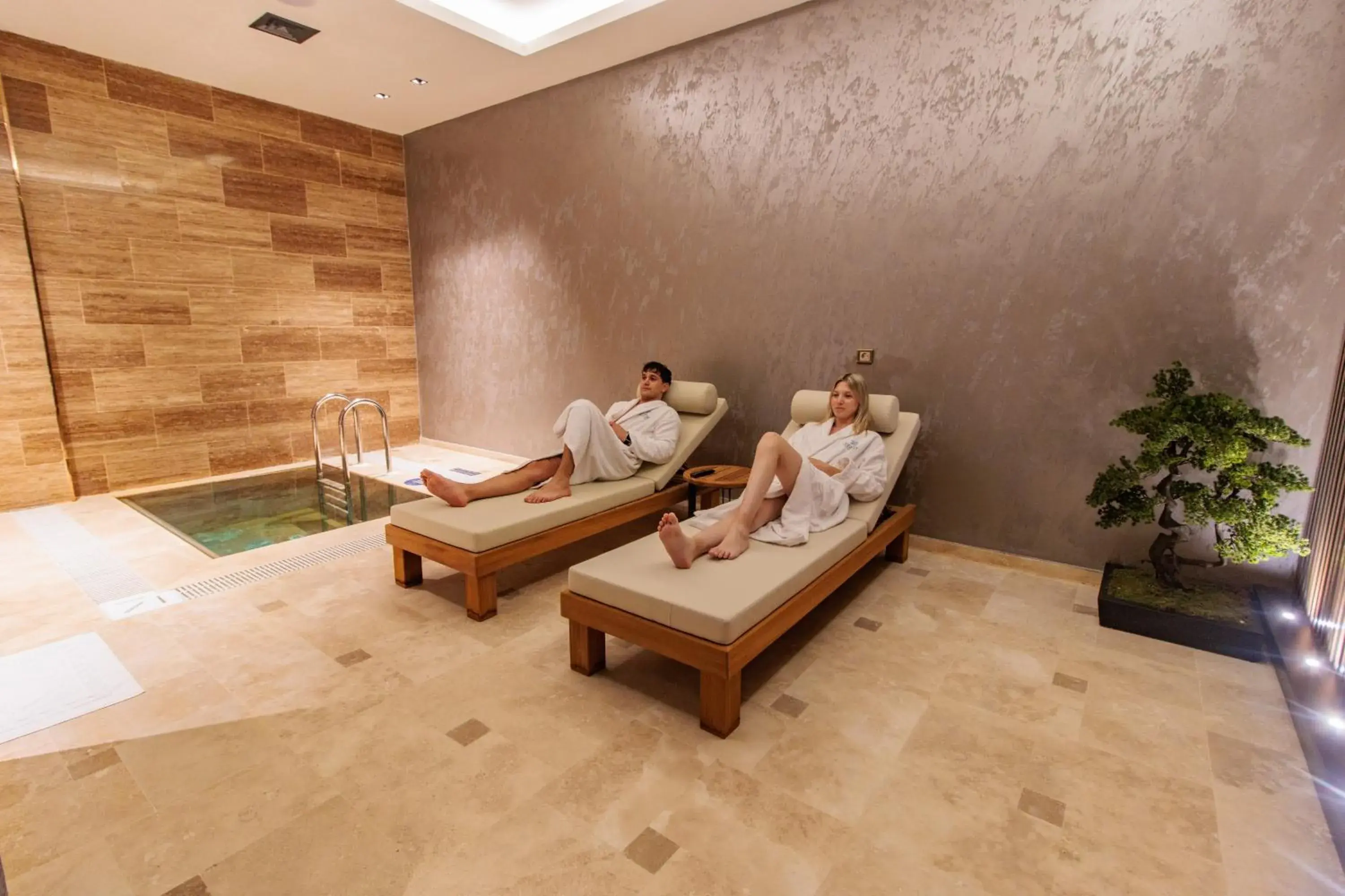 Spa and wellness centre/facilities in Anadolu Hotels Esenboga Thermal