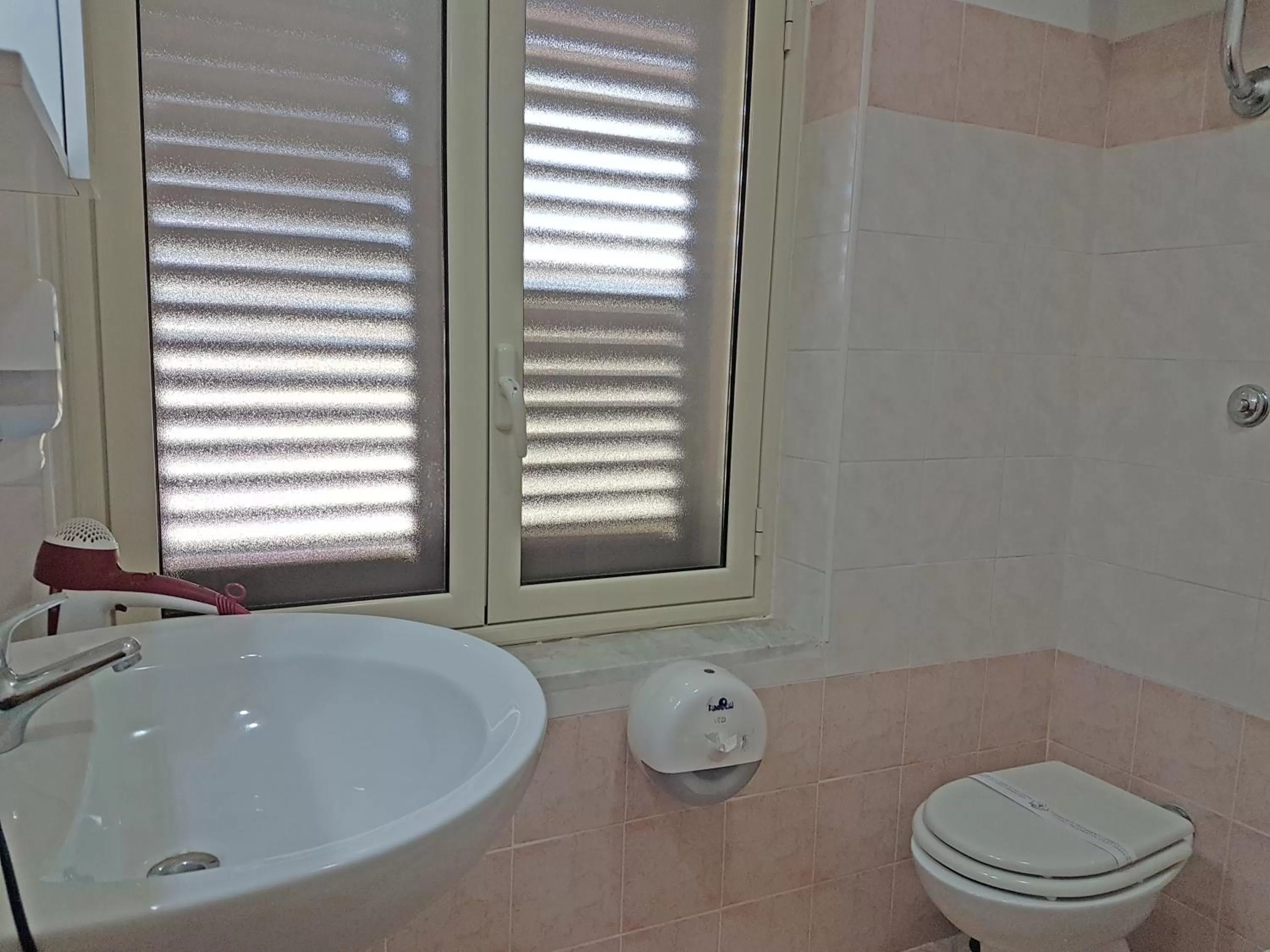 Bathroom in B&B Magna Grecia