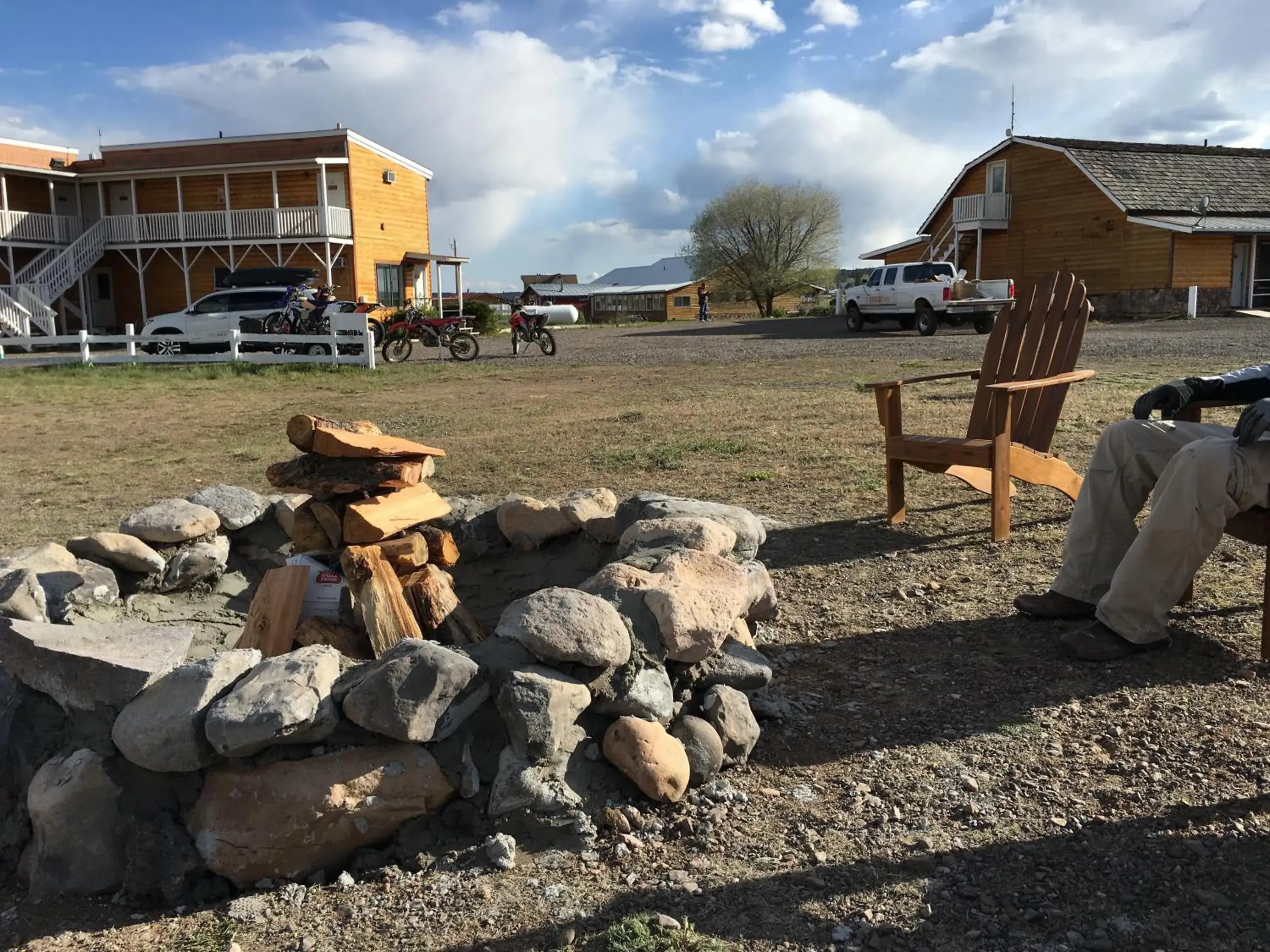 Natural landscape, Property Building in The Riverside Ranch Motel and RV Park