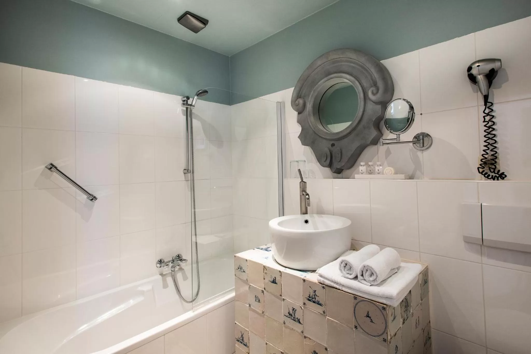 Shower in l'Auberge Damhotel