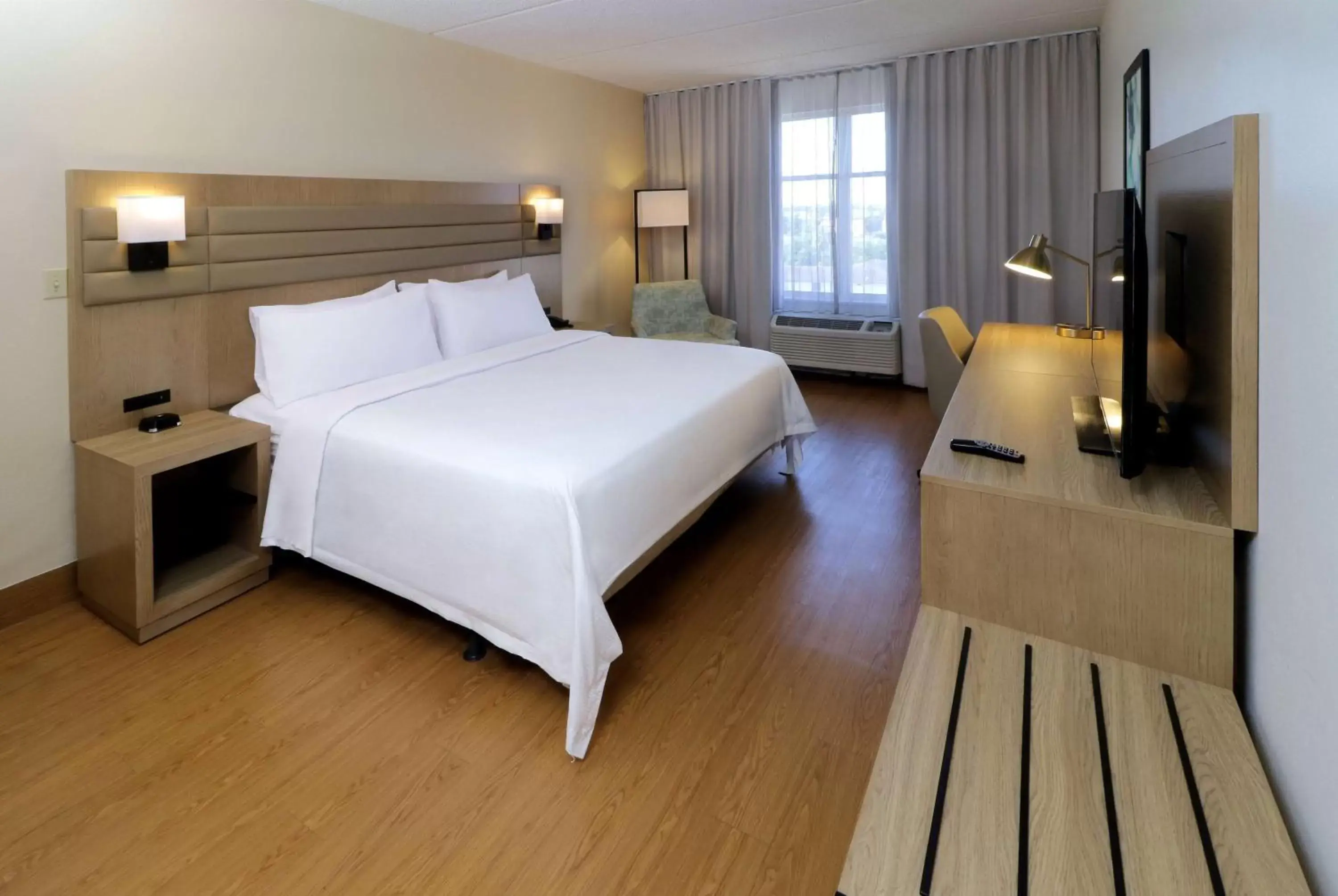 Photo of the whole room, Bed in Wyndham Garden McAllen at La Plaza Mall