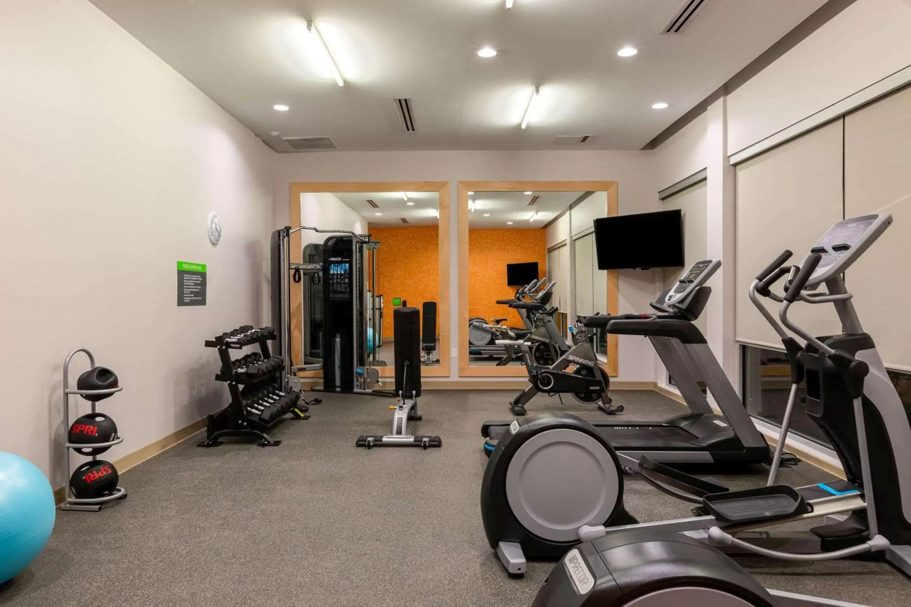 Fitness centre/facilities in La Quinta by Wyndham Altoona Des Moines Fitness centre/facilities in La Quinta by Wyndham Altoona Des Moines