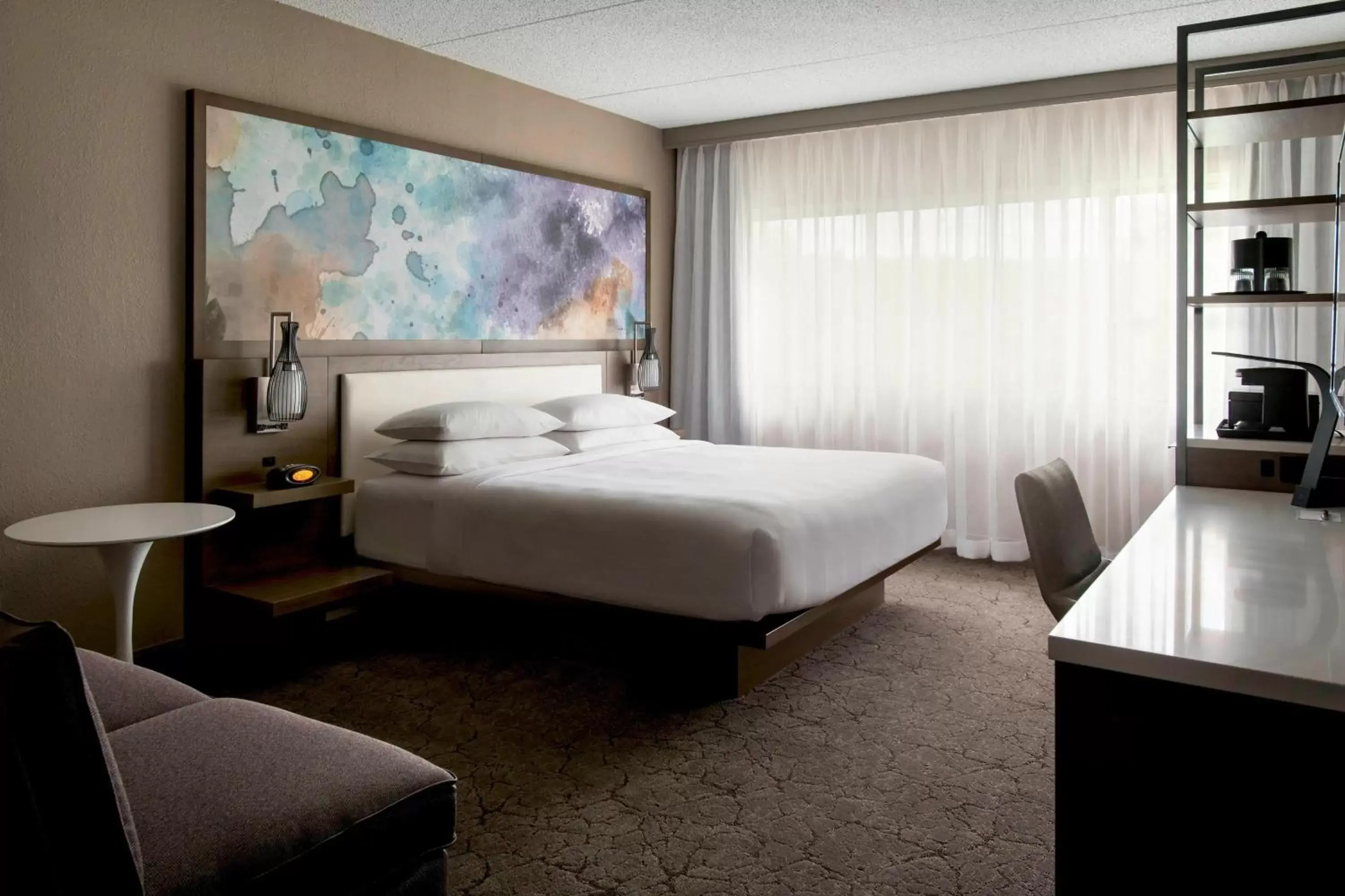 Photo of the whole room, Bed in Marriott Melville Long Island