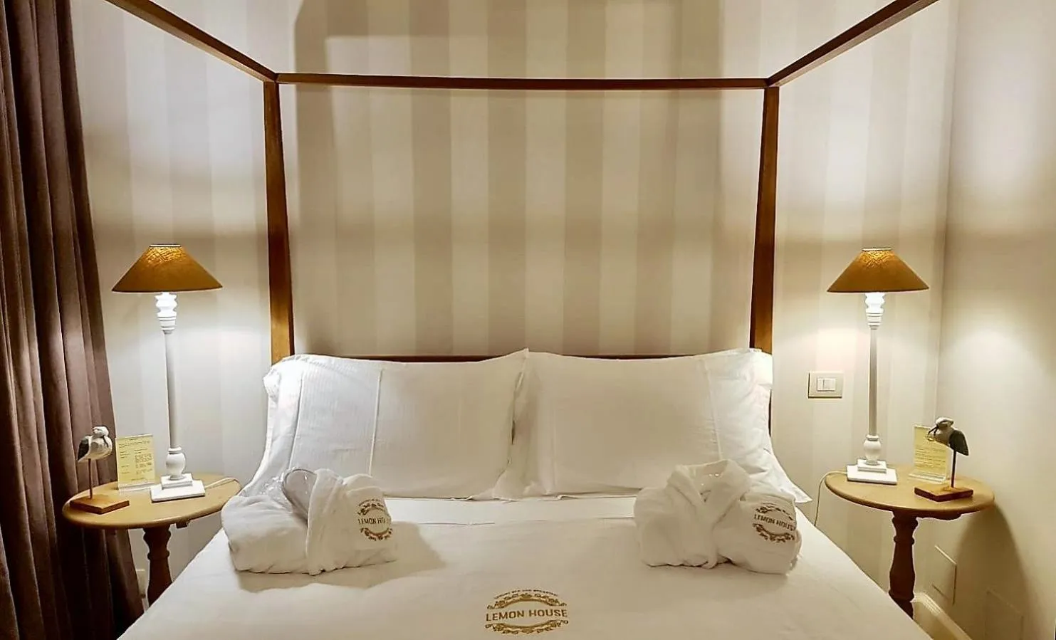 Bedroom, Bed in Lemon House