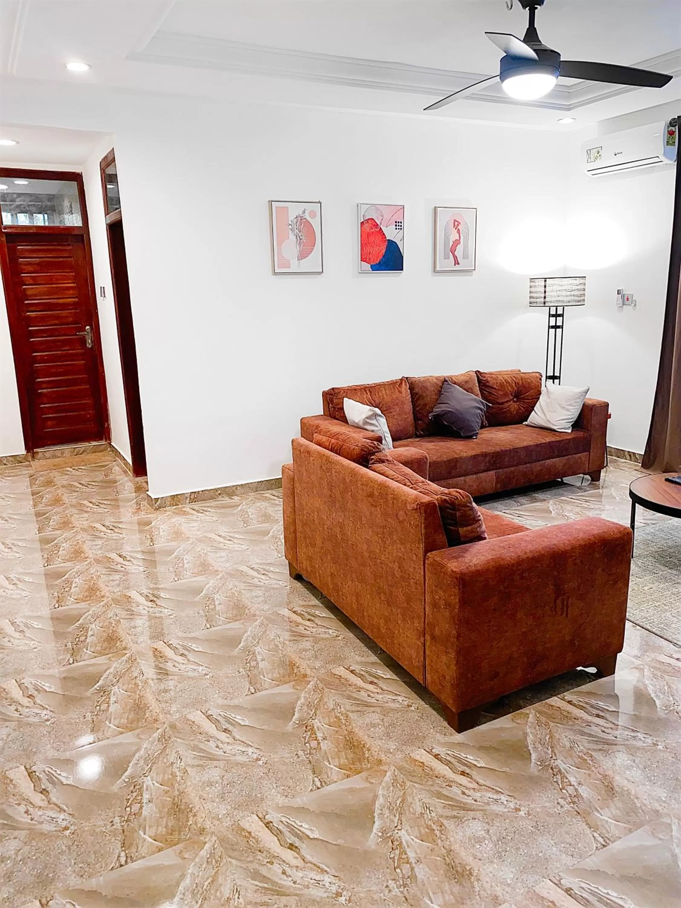 Living room in AIDEN HOMES AND APARTMENTS HOTEl