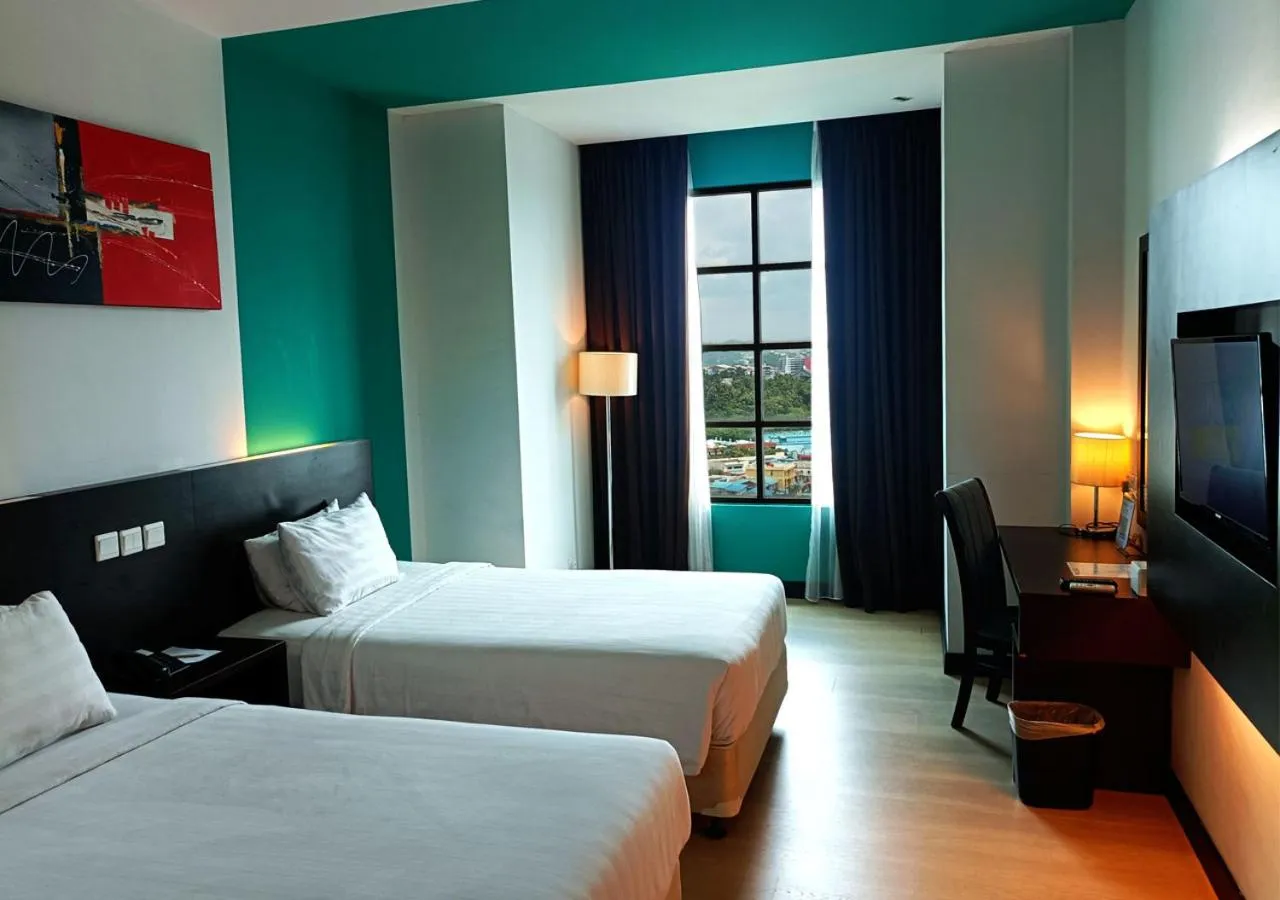 Bedroom, Bed in King's Hotel Nagoya Batam