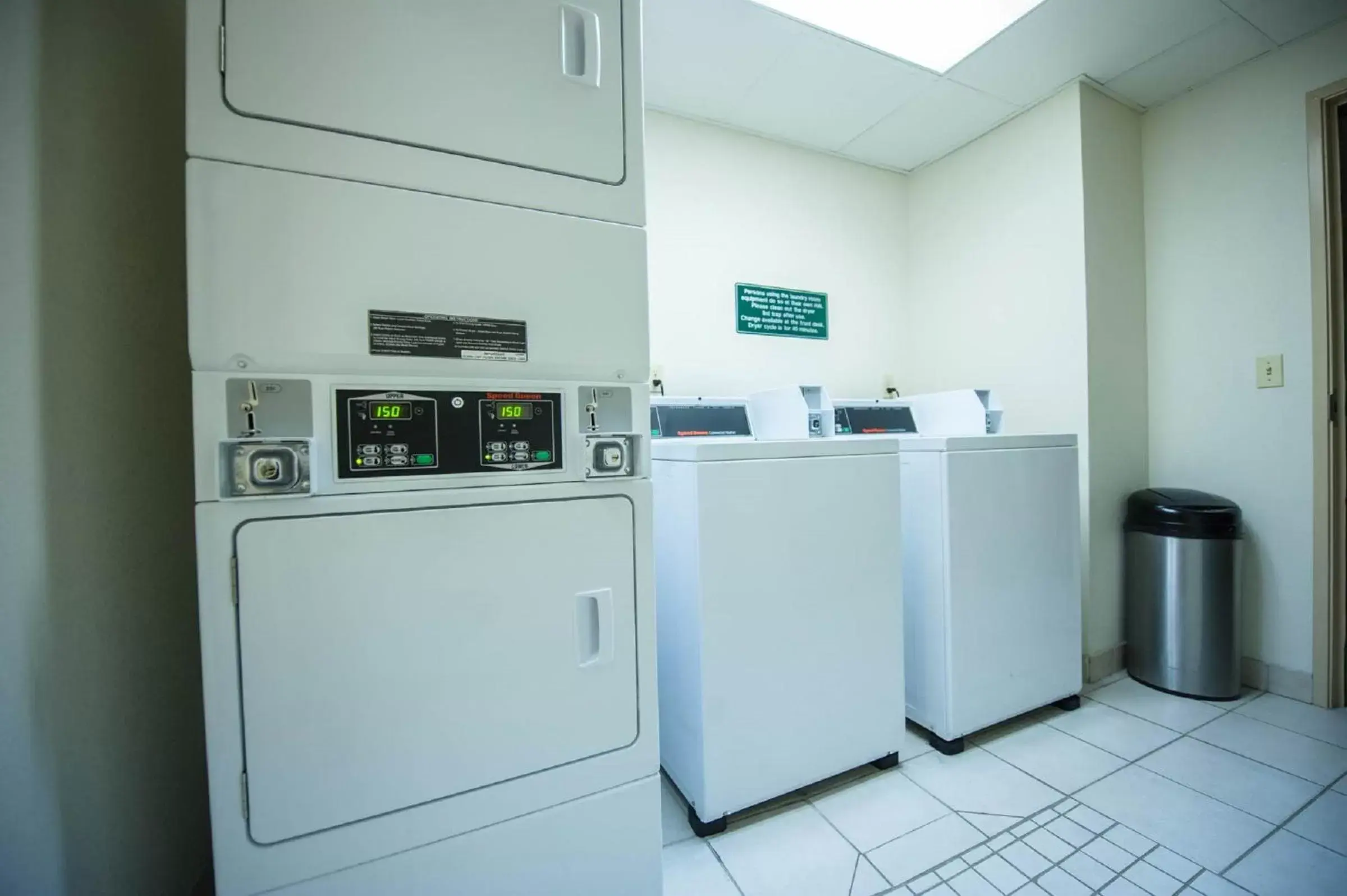 Other, Kitchen/Kitchenette in Greystone Inn & Suites