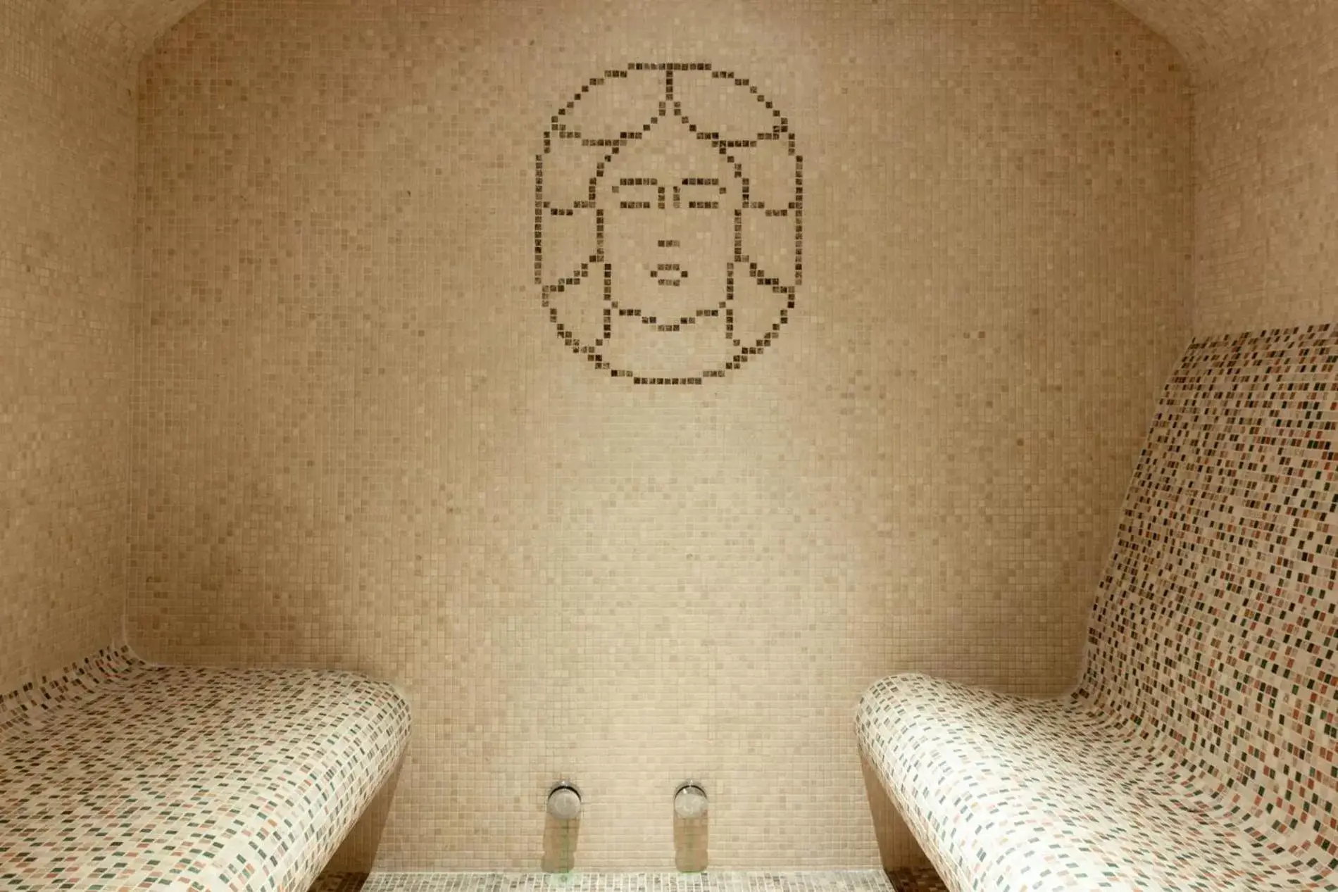 Spa and wellness centre/facilities, Bathroom in Neiburgs Hotel