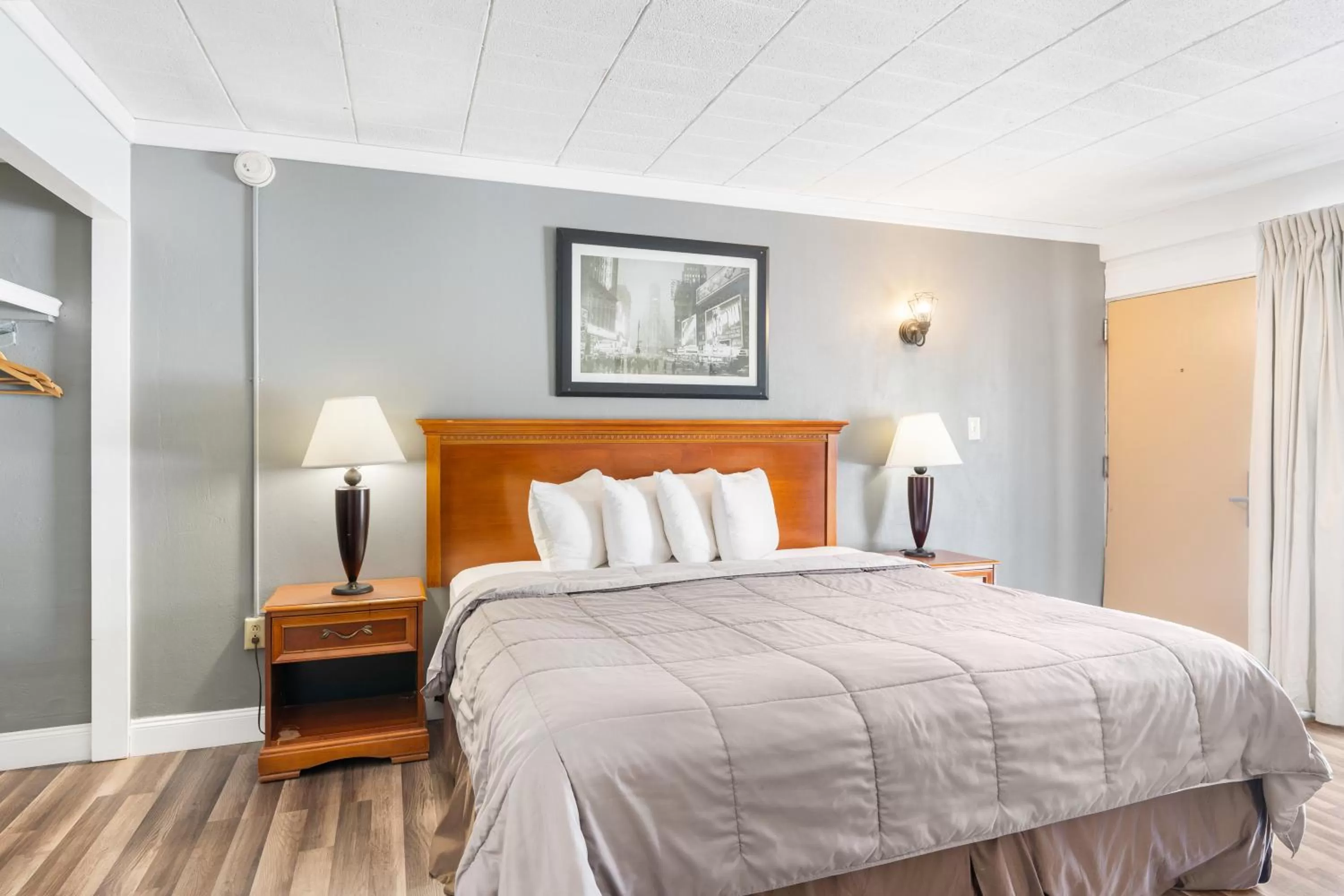 Bed in FairBridge Inn and Suites West Point