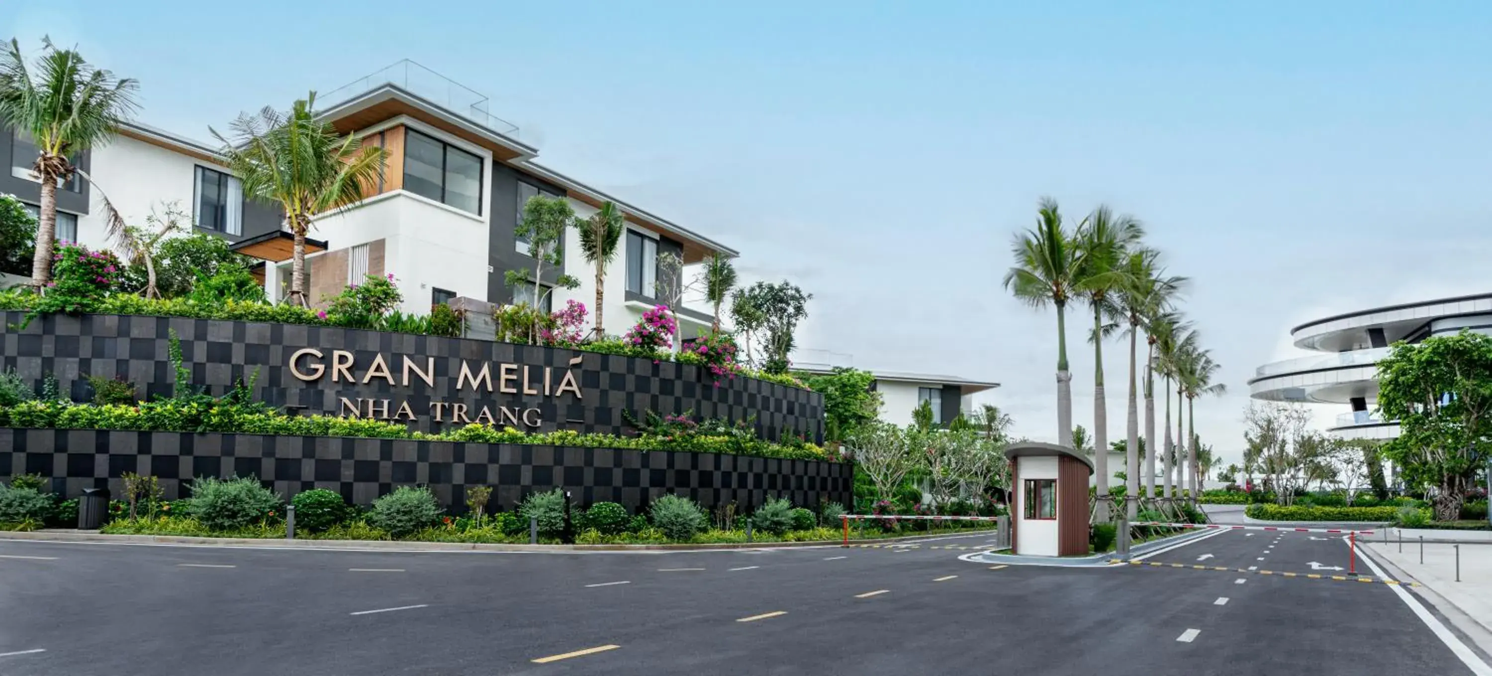 Facade/entrance, Property Building in Gran Meliá Nha Trang