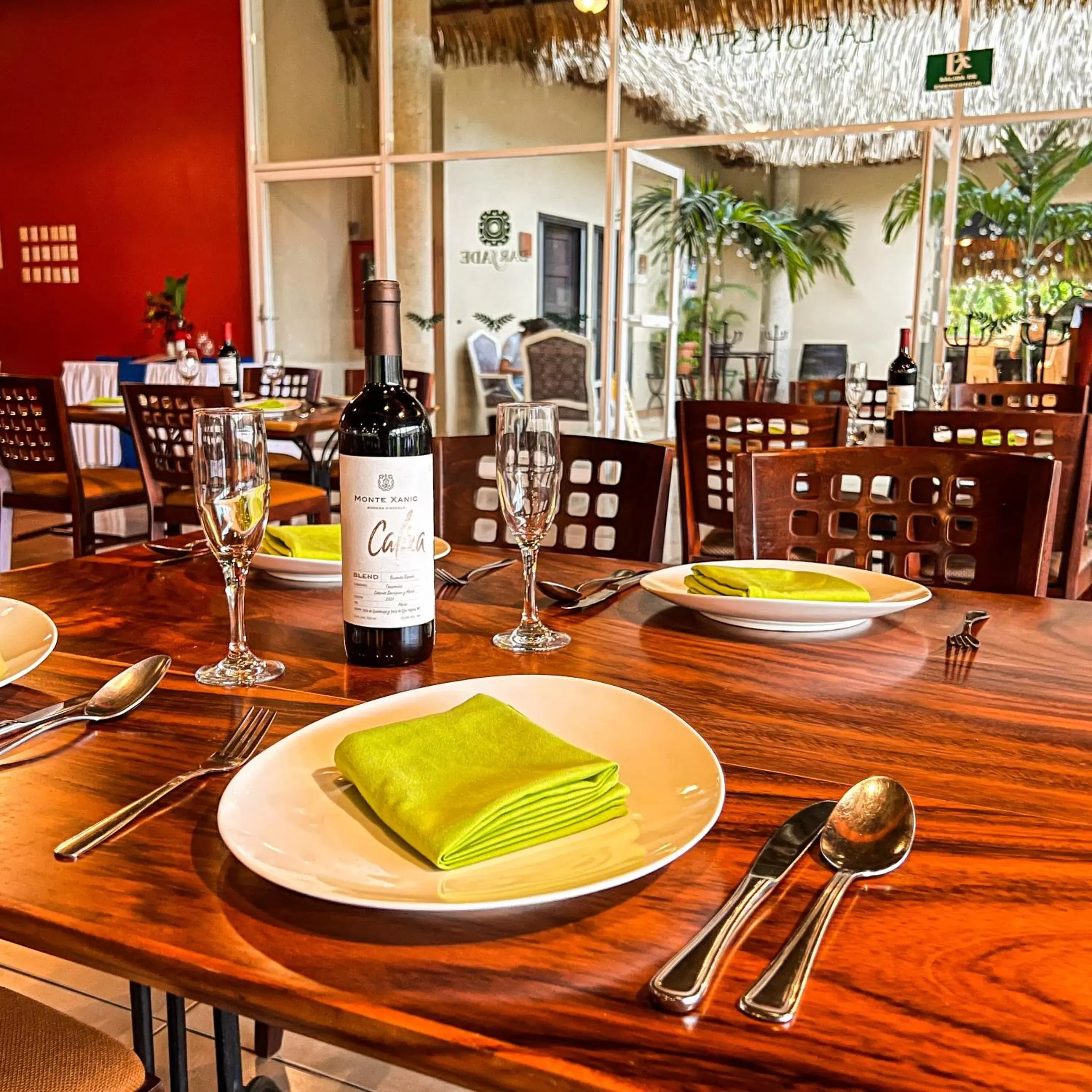 Food and drinks, Restaurant/Places to Eat in Hotel Villa Mercedes Palenque