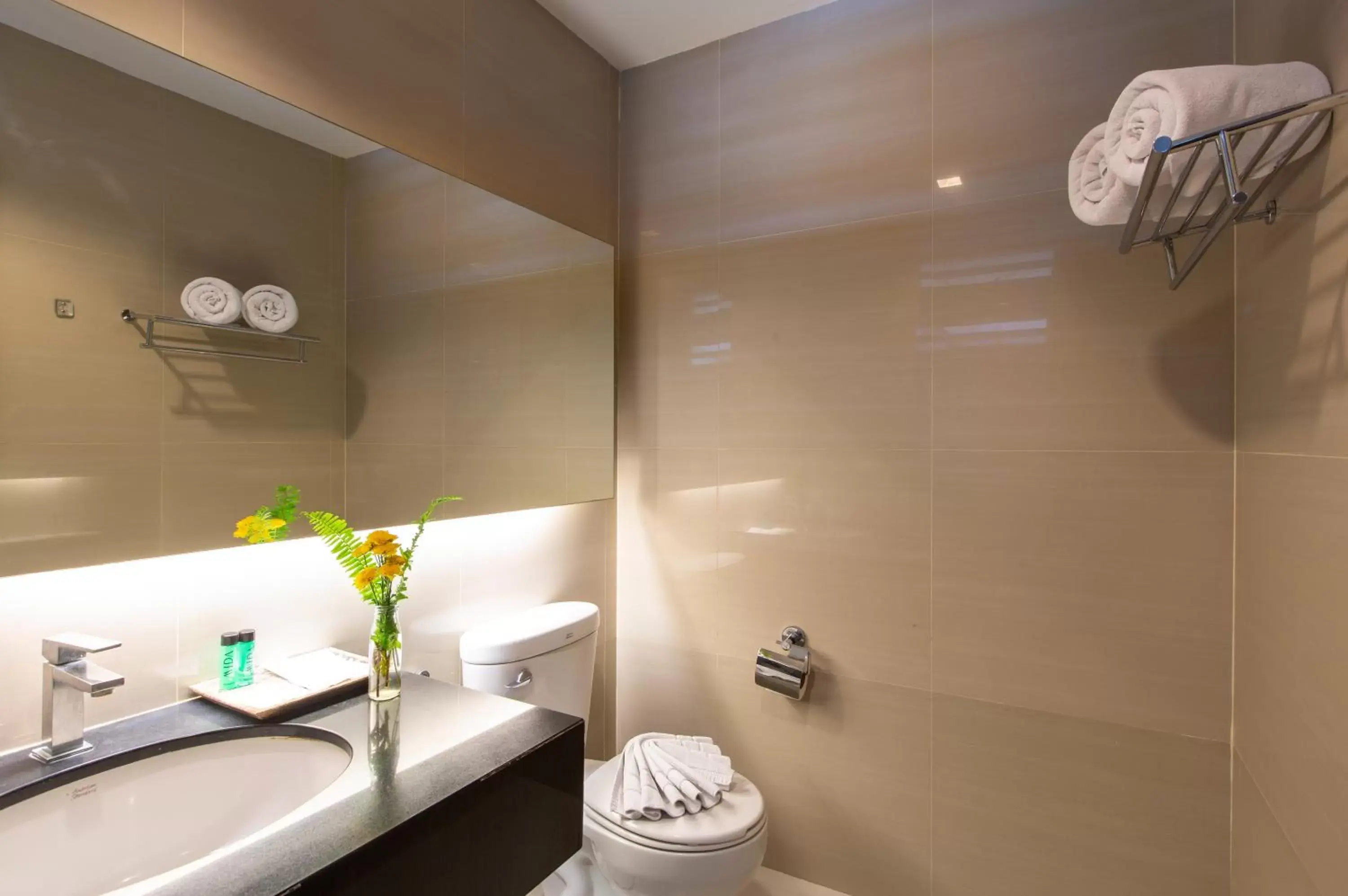 Bathroom in Mida Hotel Don Mueang Airport