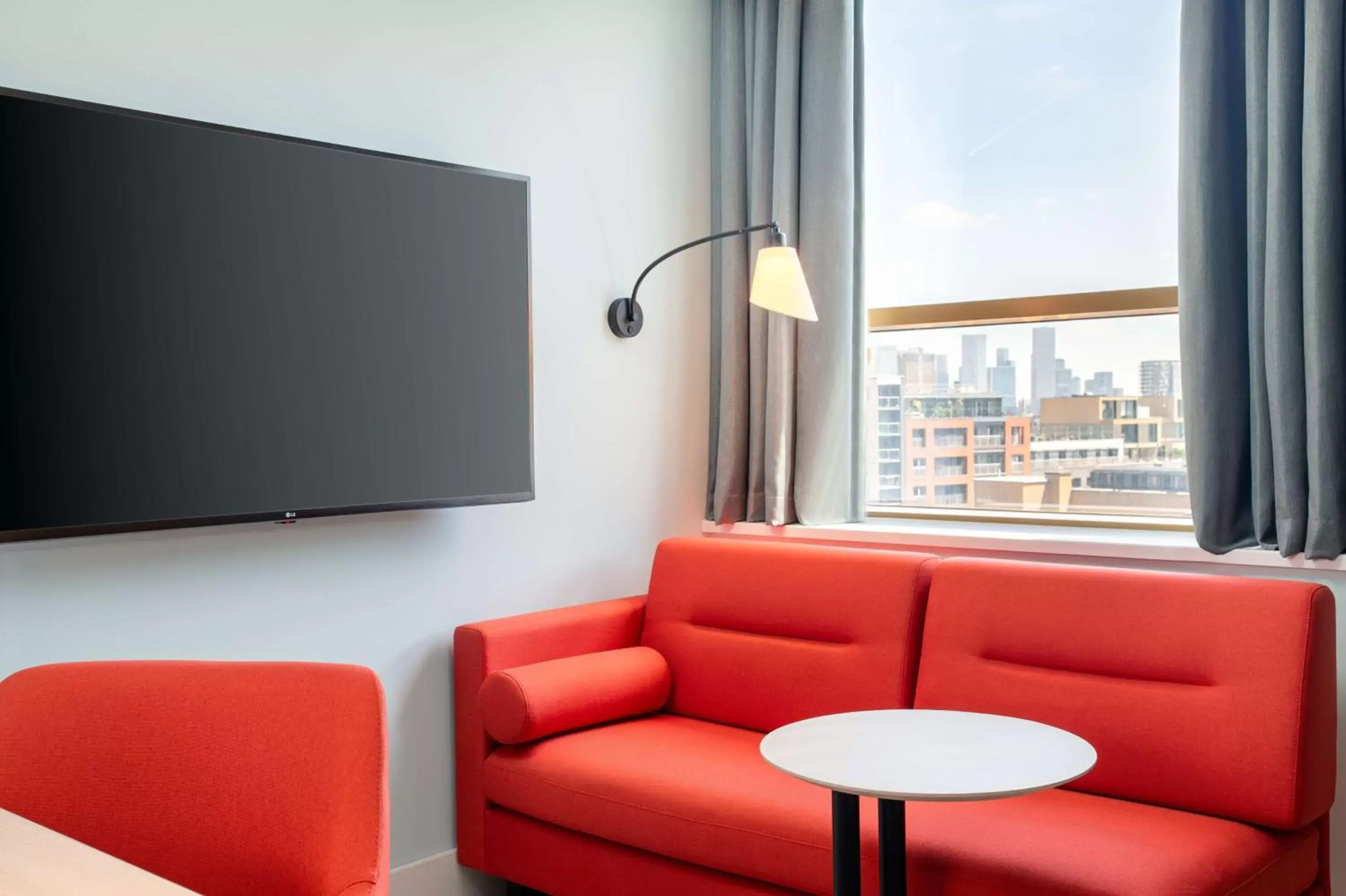 Photo of the whole room, TV/Entertainment Center in Hyatt Place London City East