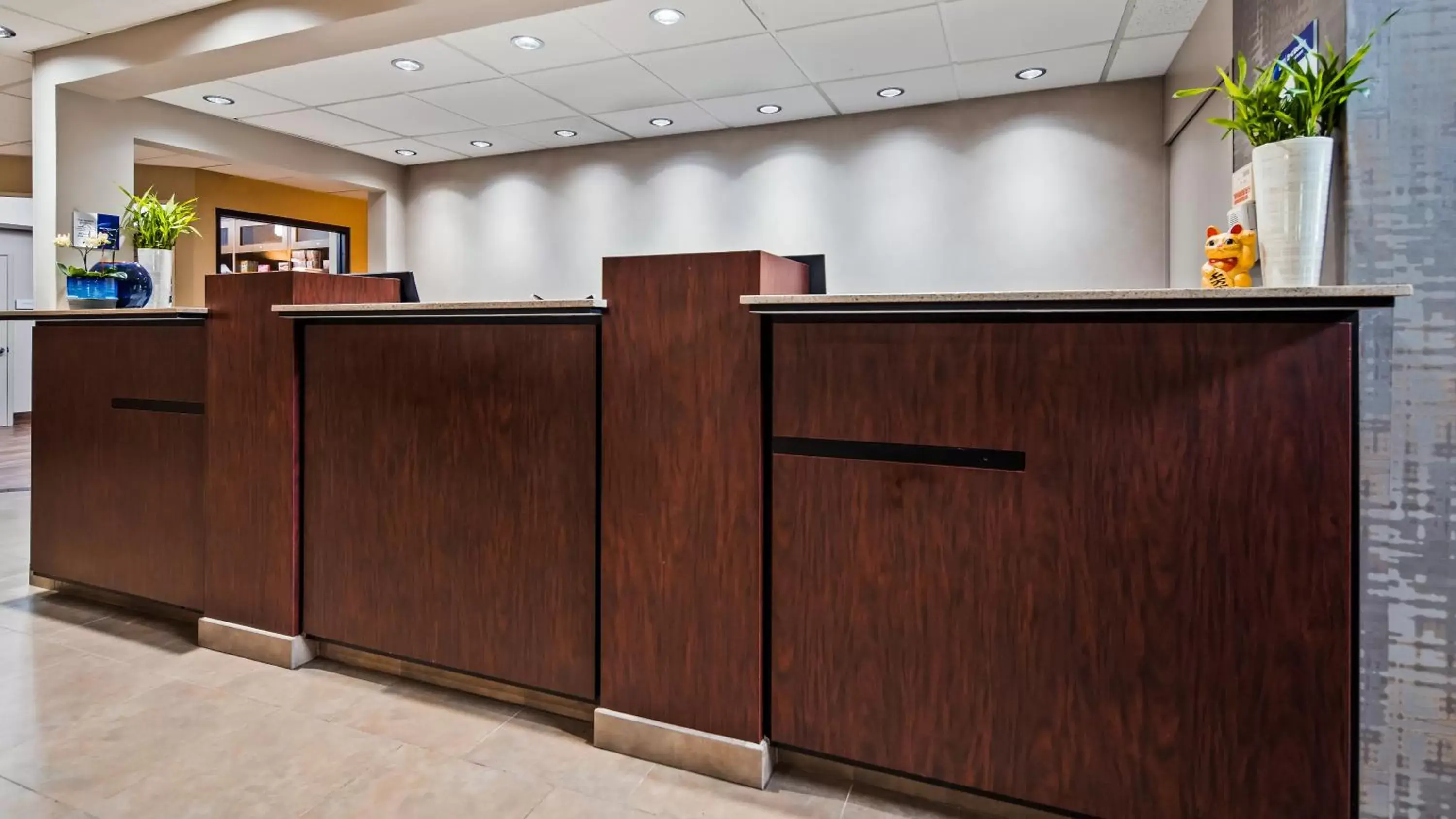 Lobby or reception, Lobby/Reception in Best Western Plus Portland Airport Hotel & Suites