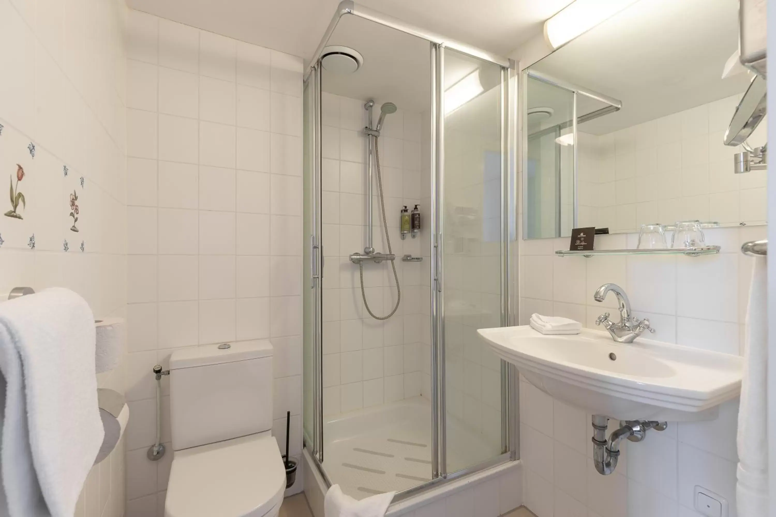 Shower, Bathroom in Dikker & Thijs Hotel