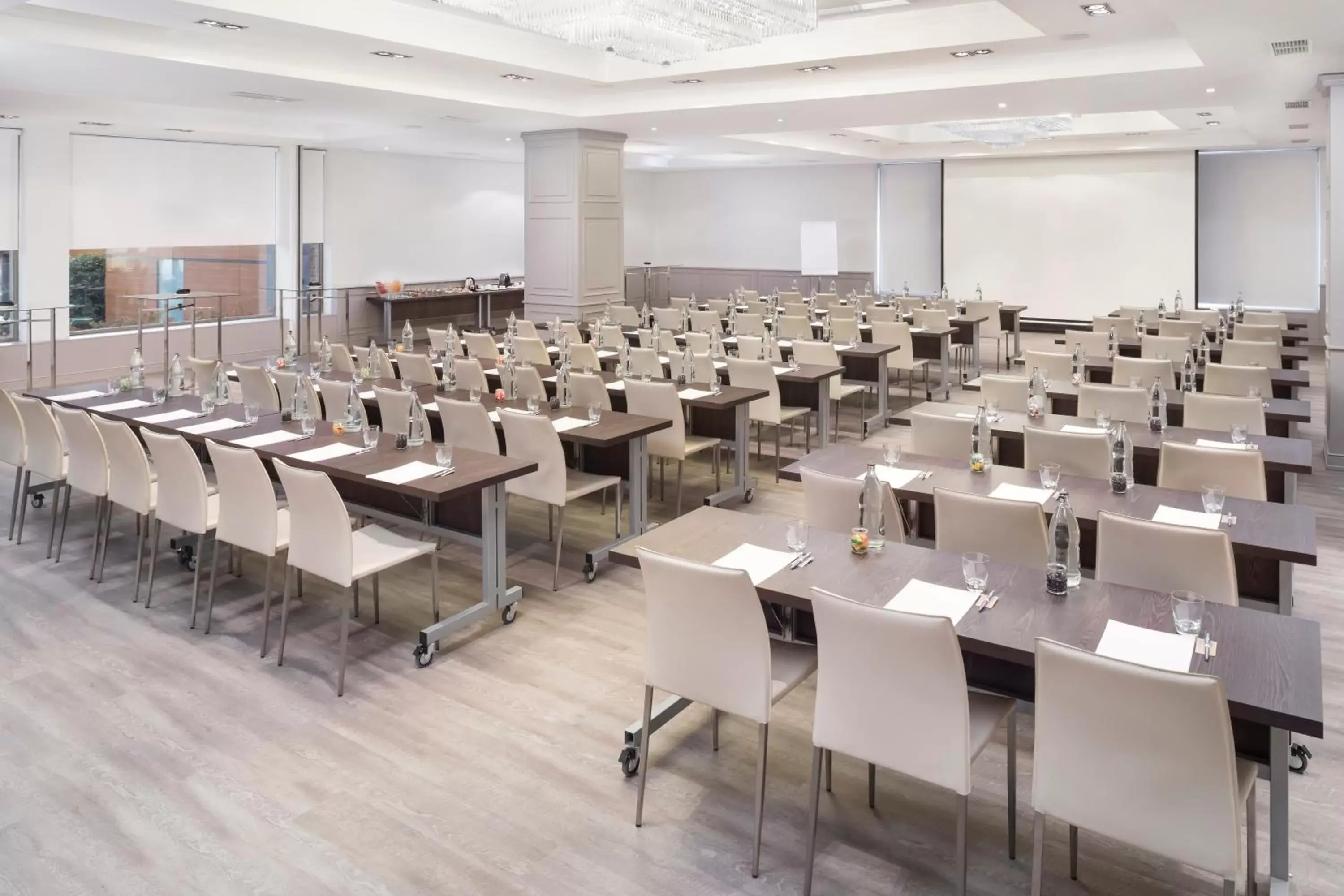 Meeting/conference room in Melia Barajas