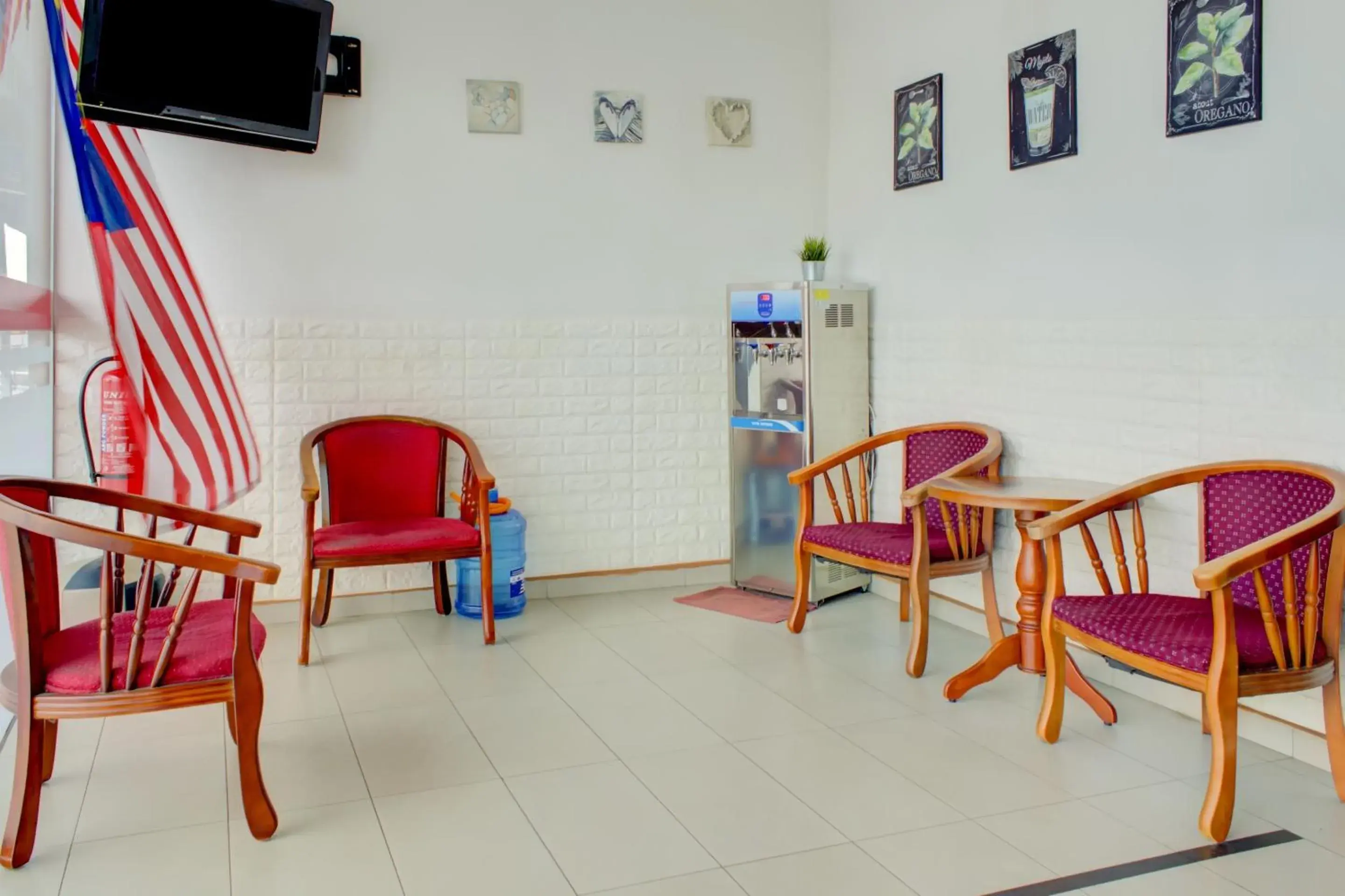 Seating Area in OYO 89985 Js Hotel