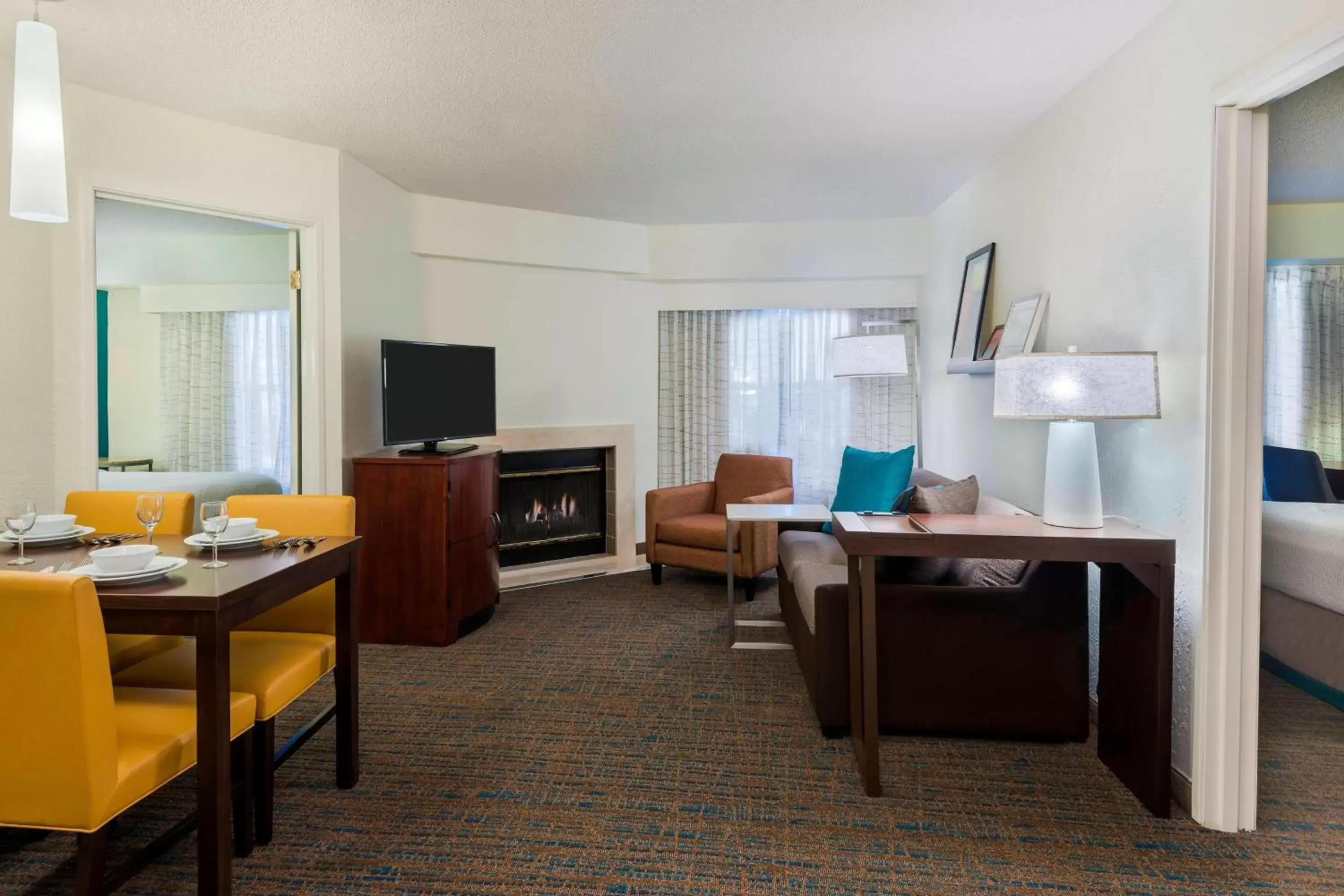 Bedroom, TV/Entertainment Center in Residence Inn Tallahassee North I-10 Capital Circle