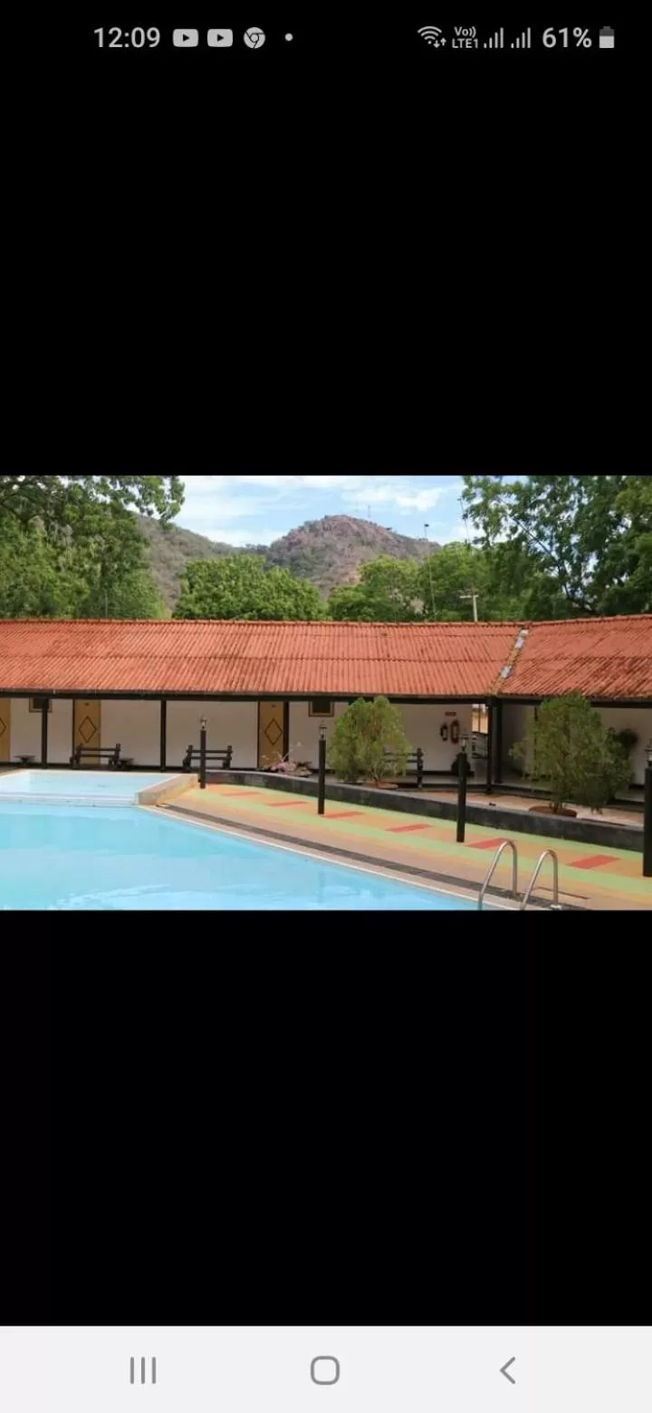 Jayasinghe Holiday Resort